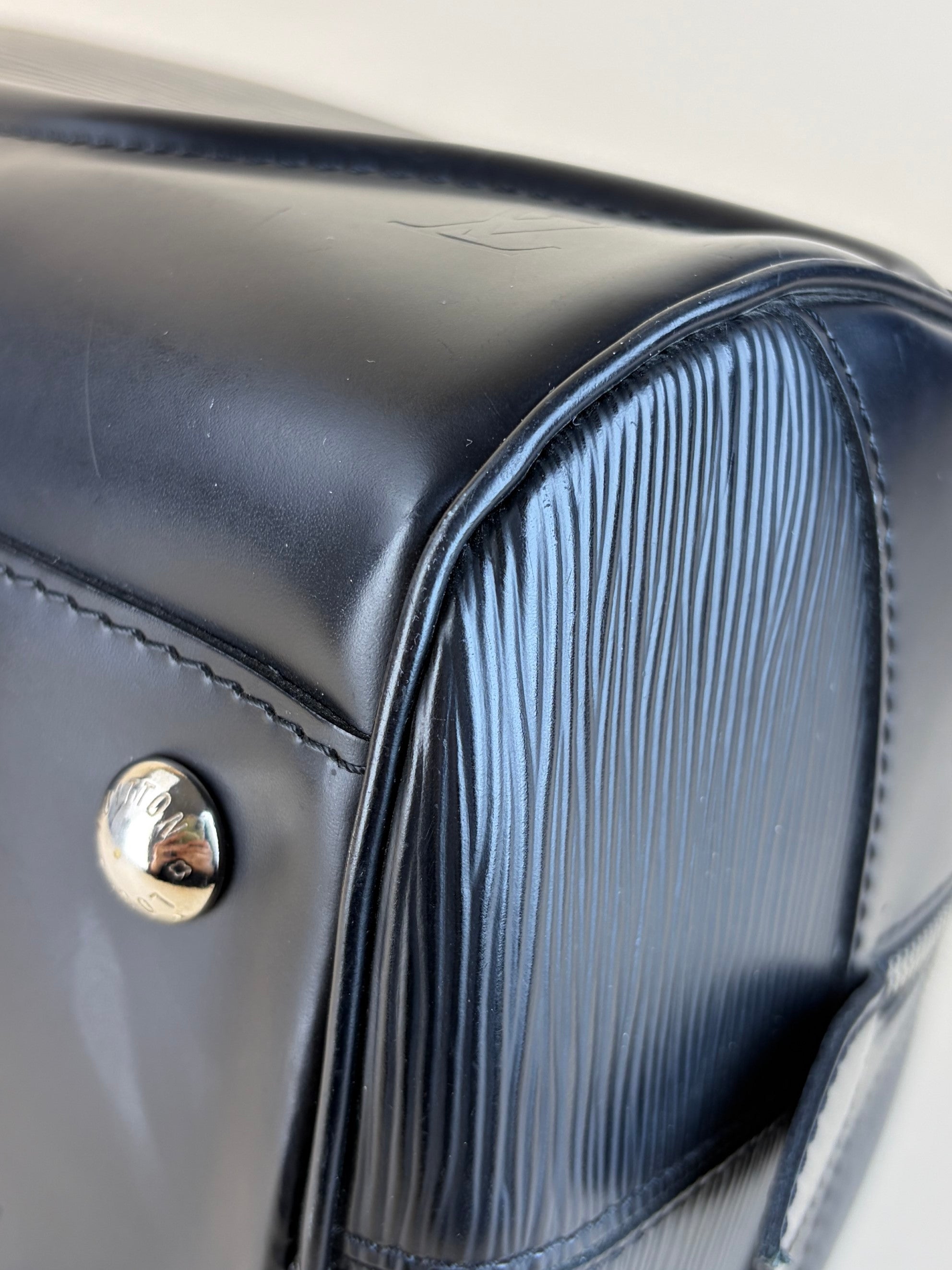 Louis Vuitton Black Epi leather Montaigne pm bag
