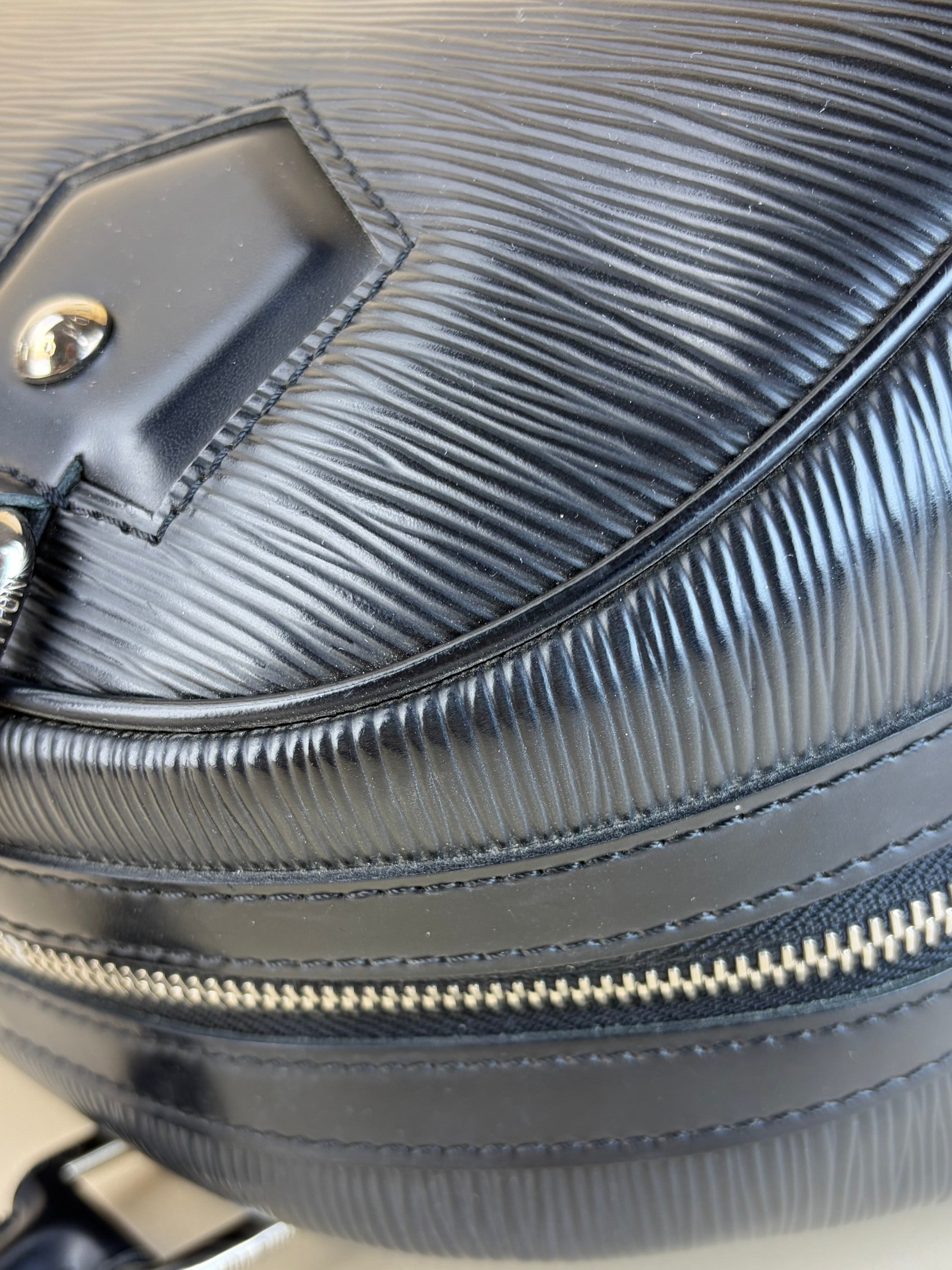 Louis Vuitton Black Epi leather Montaigne pm bag