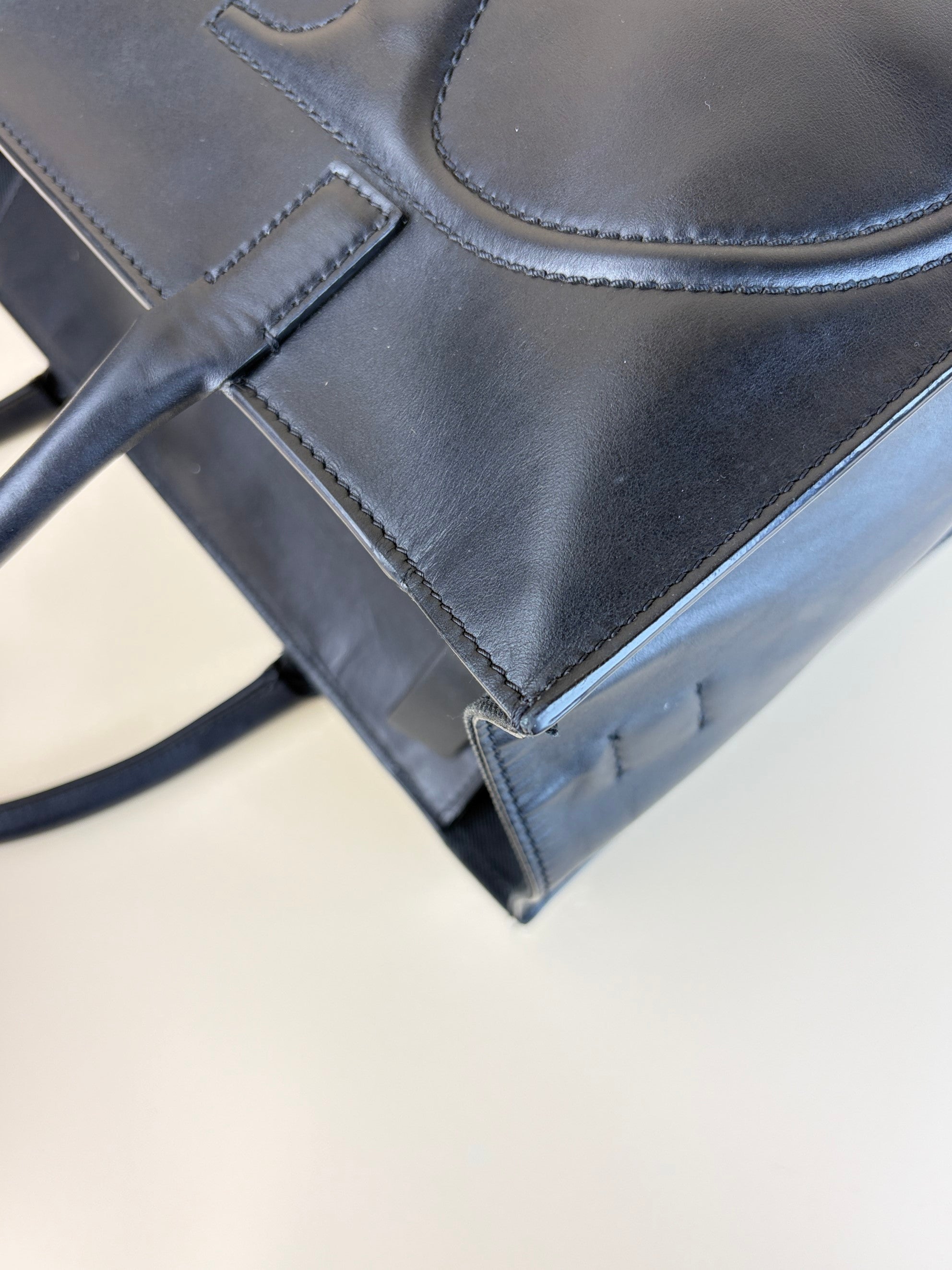 Valentino Black leather vlog walk medium  shopping bag