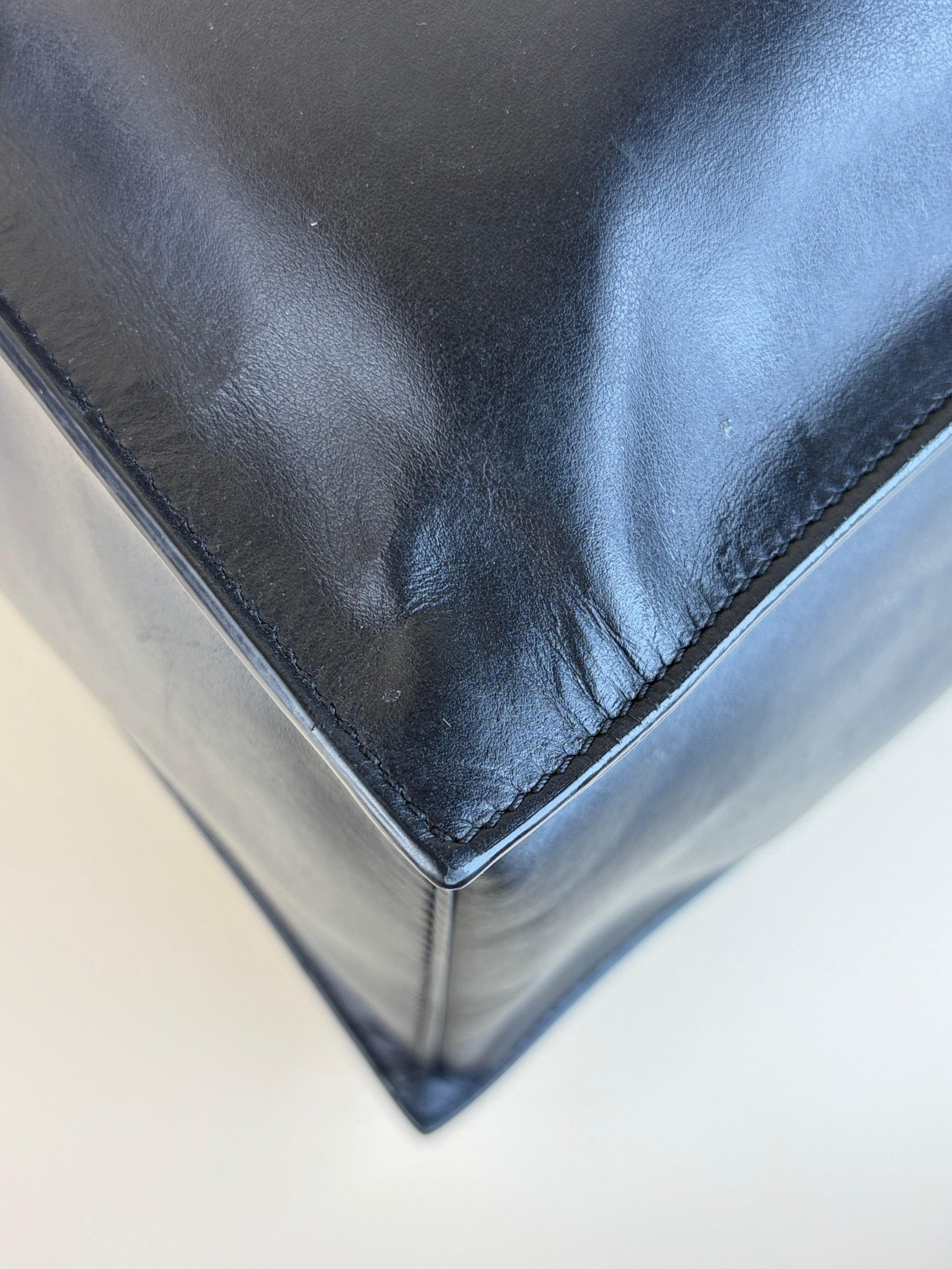 Valentino Black leather vlog walk medium  shopping bag