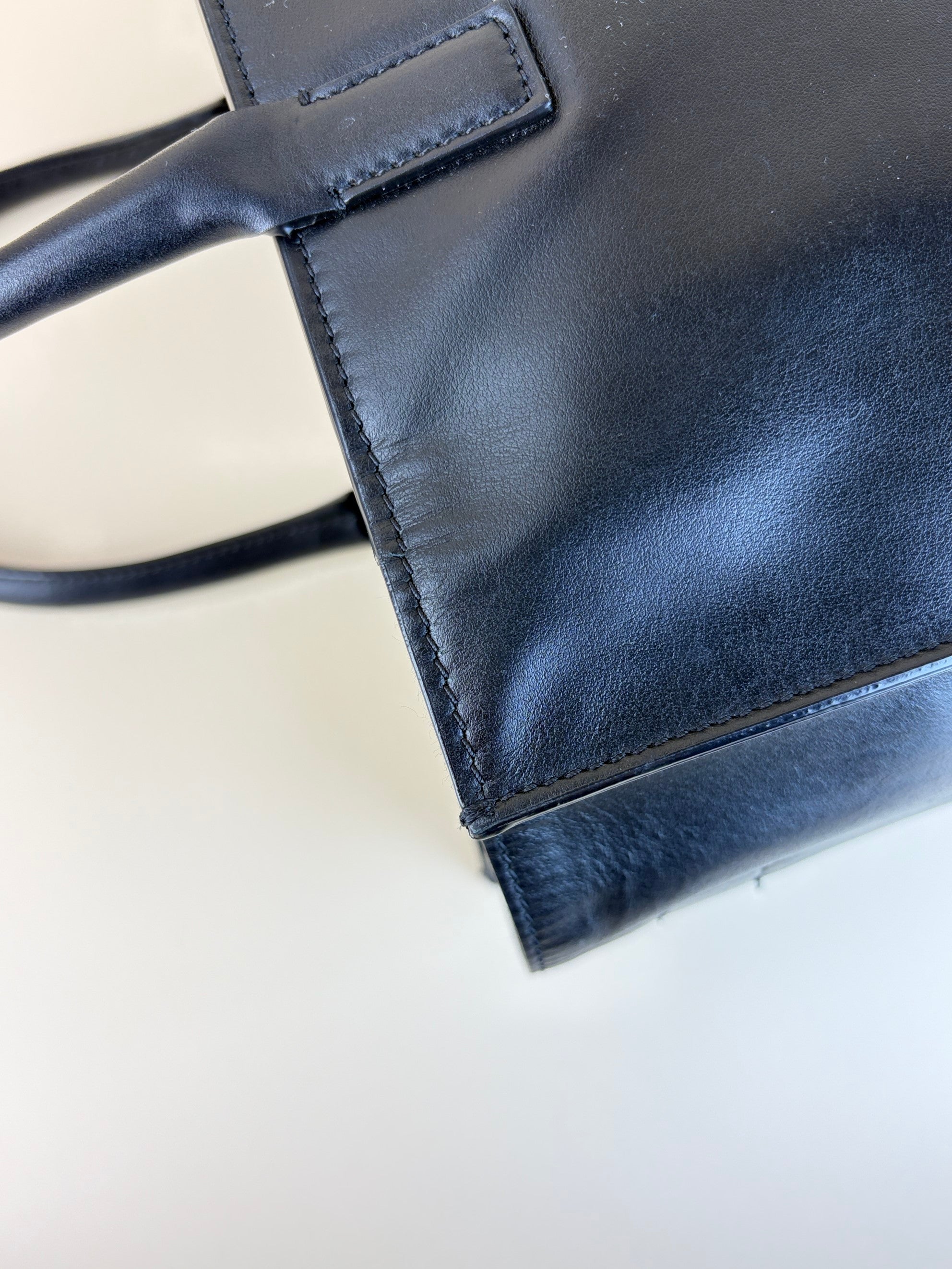 Valentino Black leather vlog walk medium  shopping bag