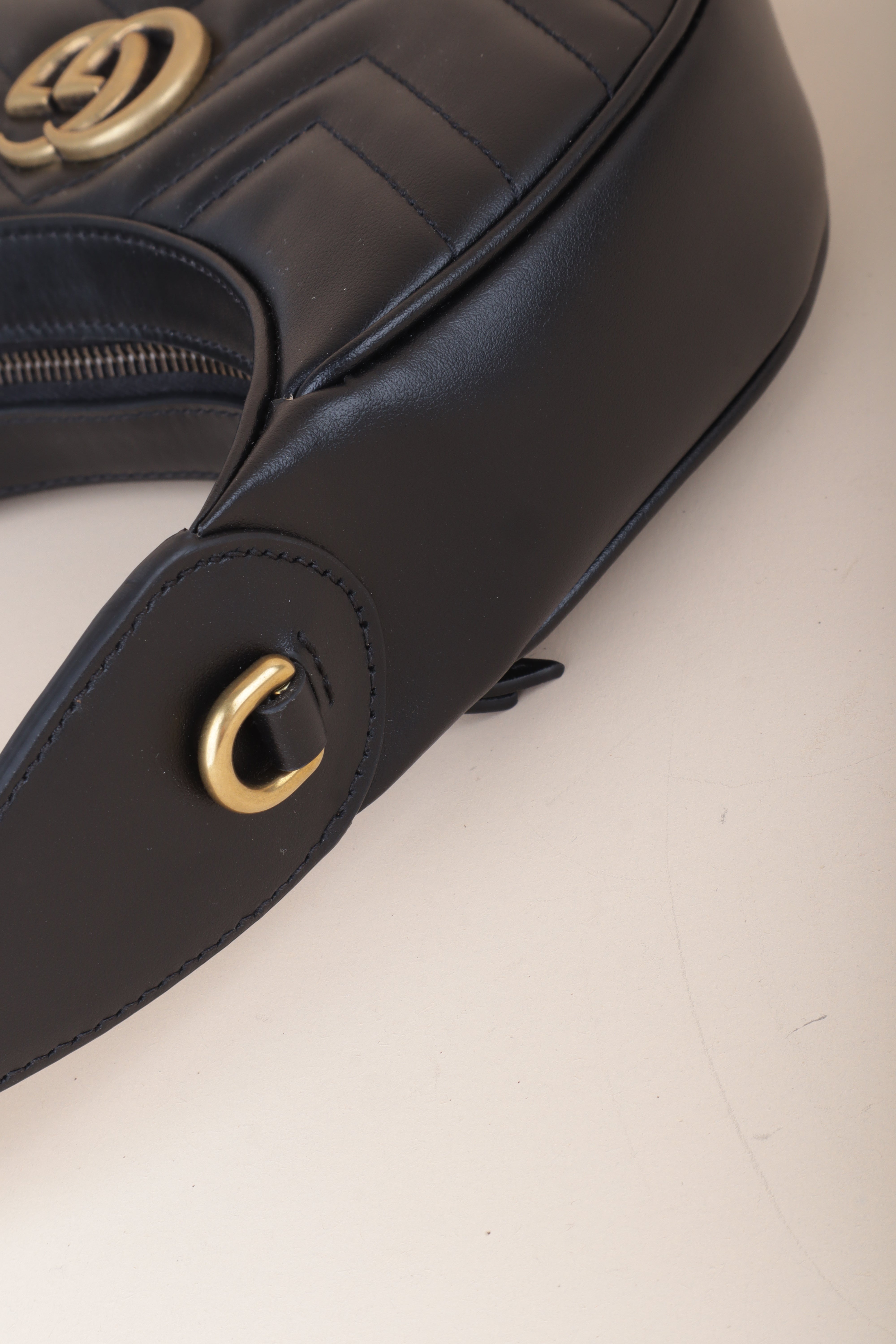GUCCI gg small Marmont half moon