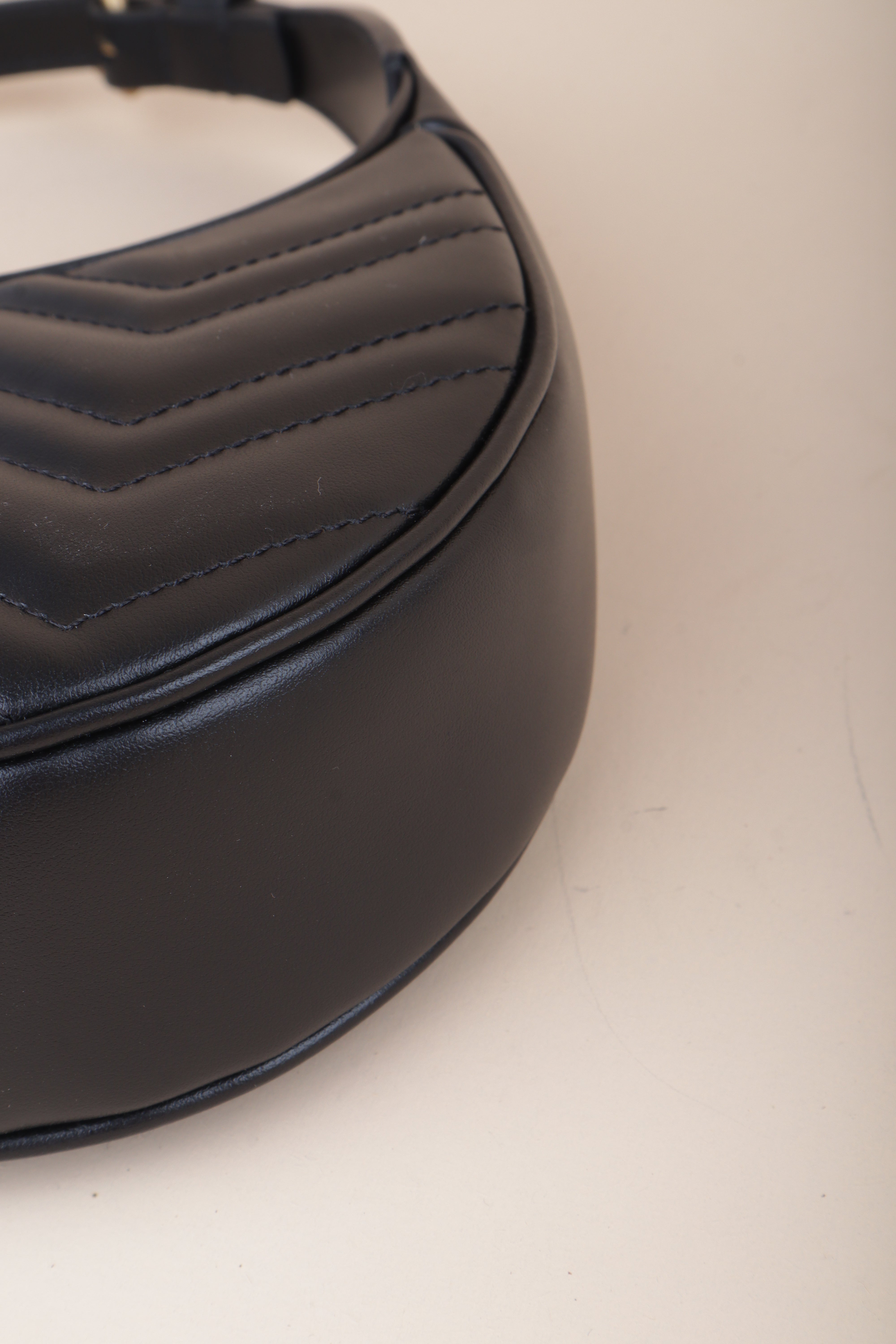 GUCCI gg small Marmont half moon