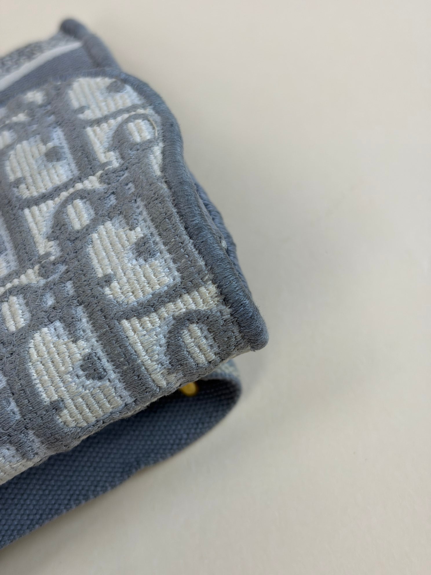DIOR grey slim saddle pouch