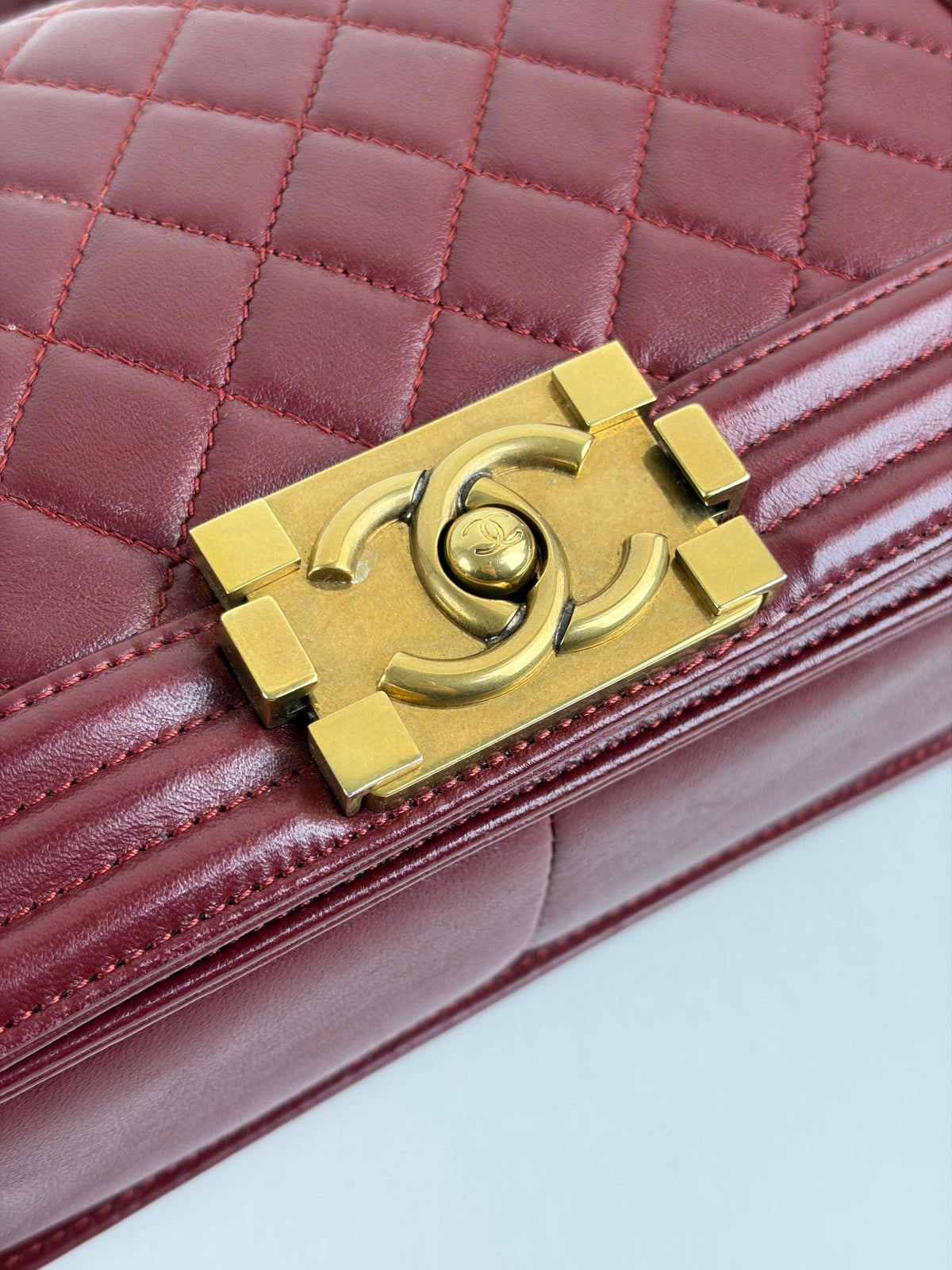 Chanel burgundy boy medium lambskin quilted