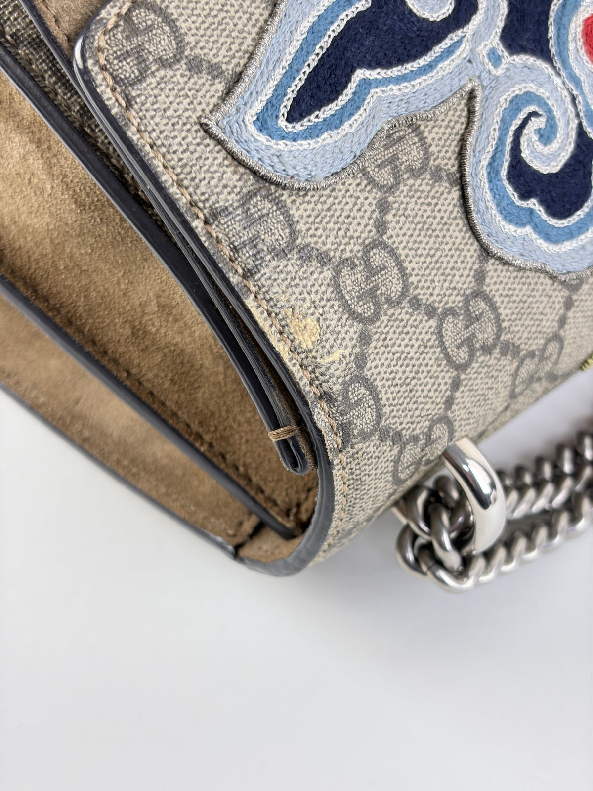 Gucci GG Supreme monogram Embroidered medium Dionysus