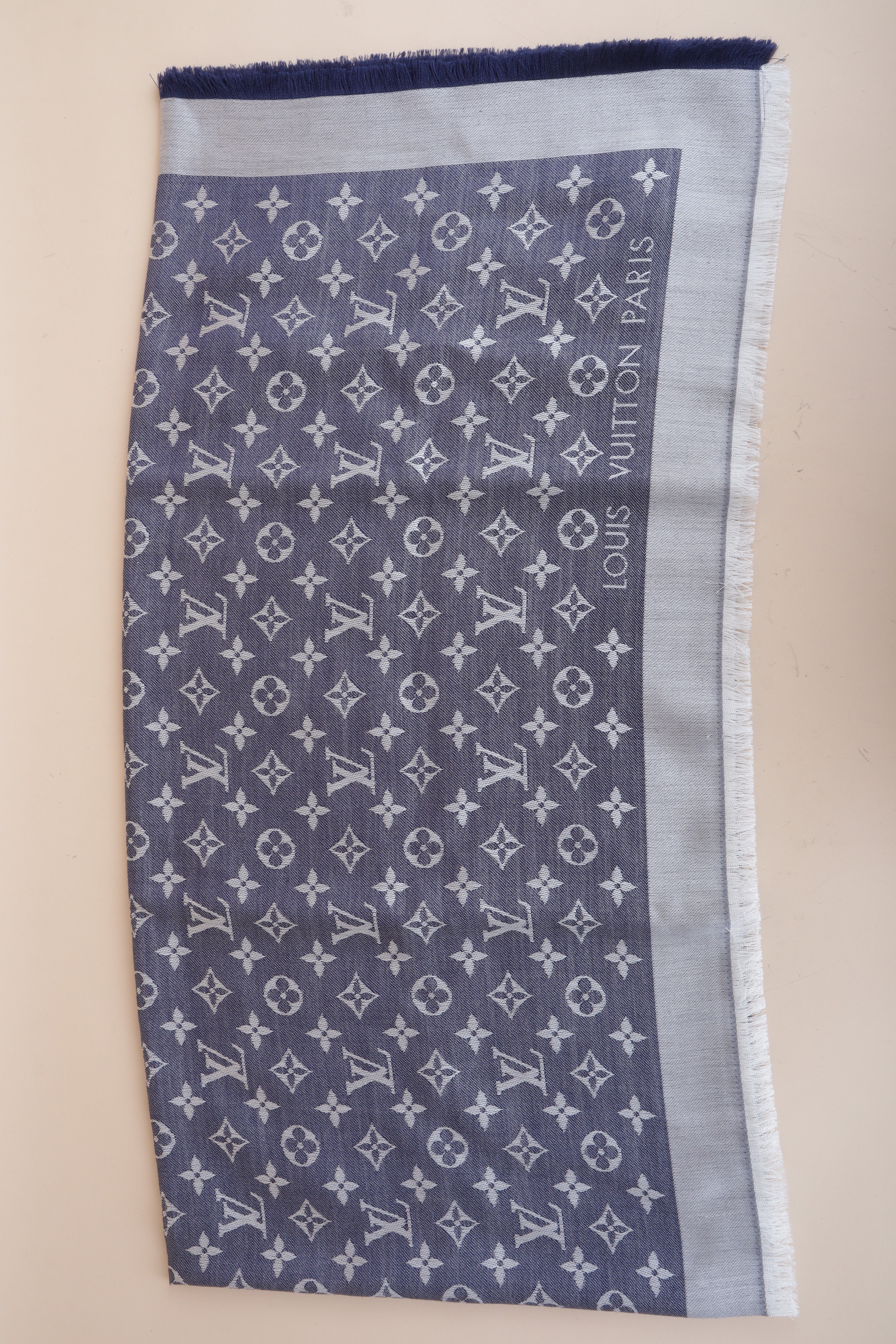 Louis Vuitton Blue Monogram Denim shawl Scarf