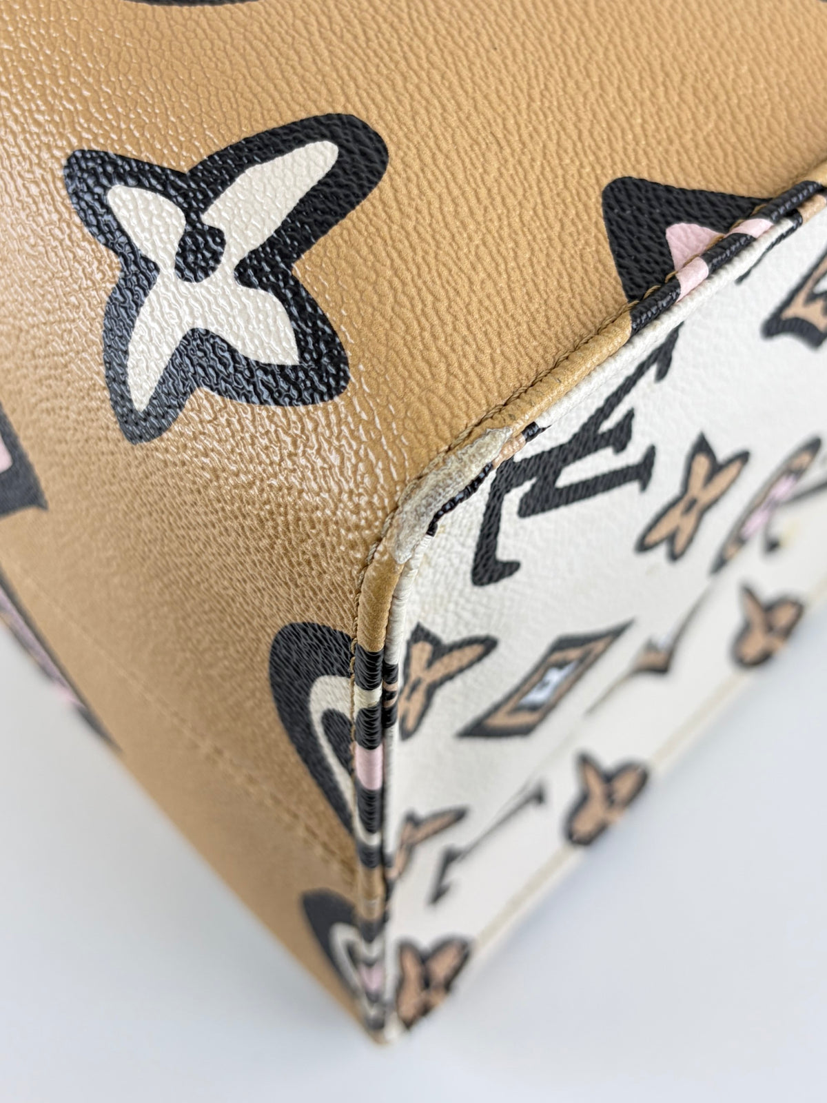 Louis Vuitton Monogram giant wild at heart on the go gm Arizona