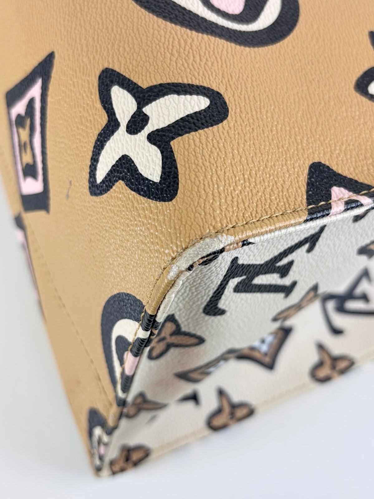 Louis Vuitton Monogram giant wild at heart on the go gm Arizona