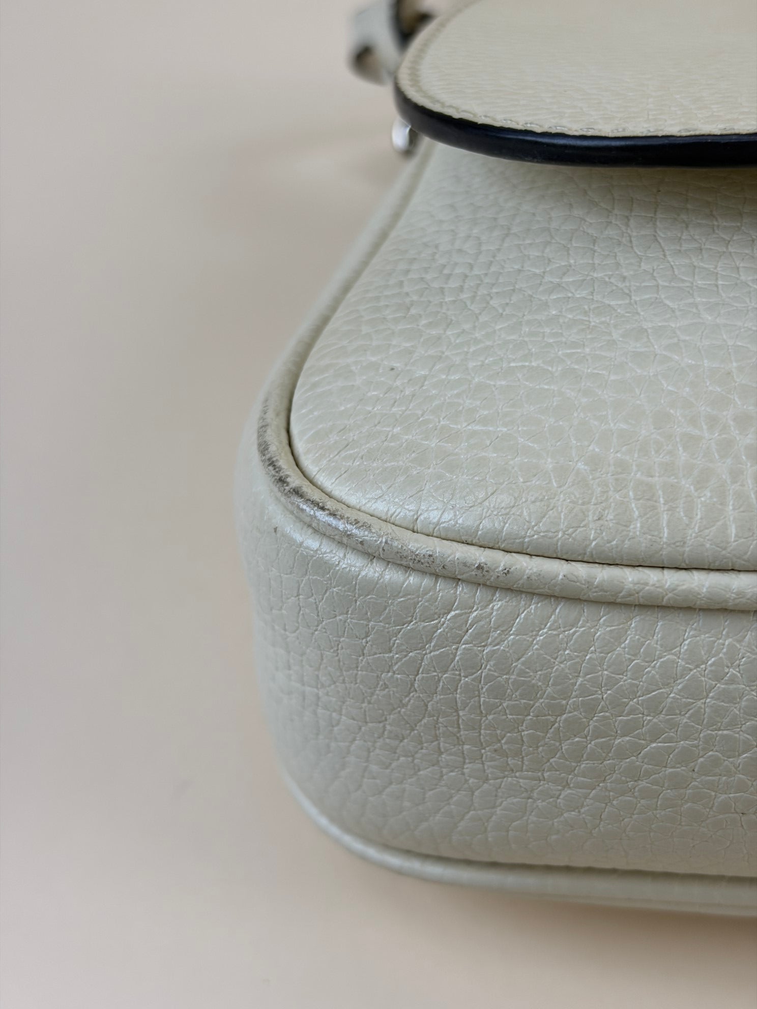 Gucci Off White Soho GG Chain Flap Shoulder Bag