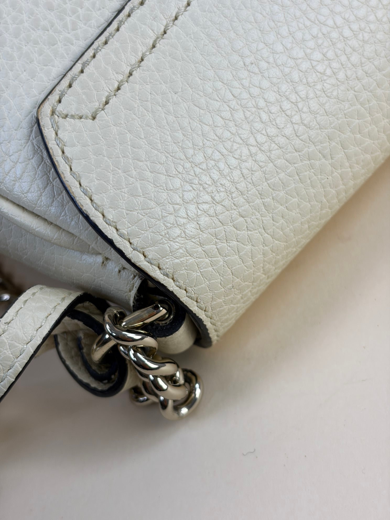 Gucci Off White Soho GG Chain Flap Shoulder Bag