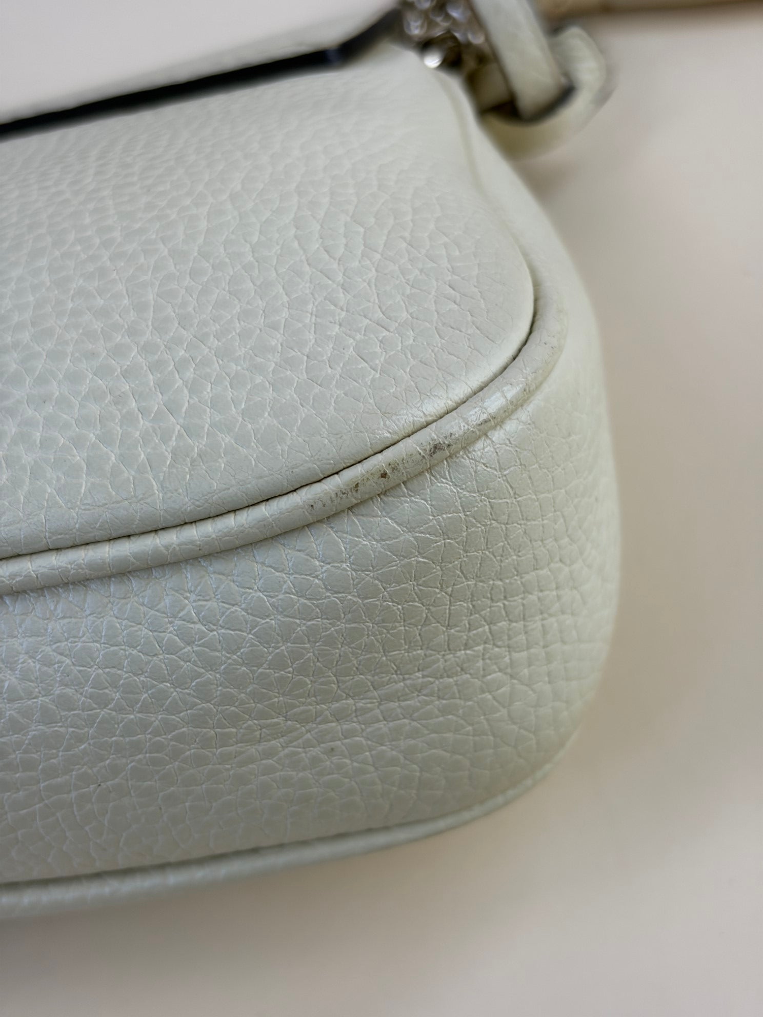 Gucci Off White Soho GG Chain Flap Shoulder Bag