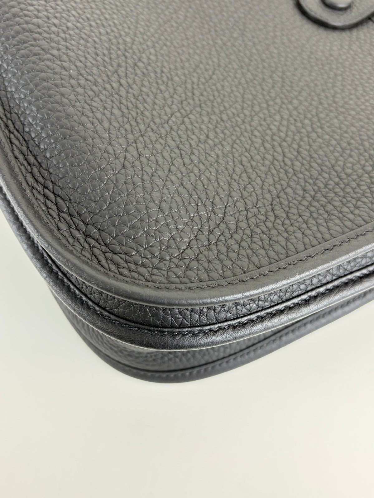 Hermes Evelyne III 29 noir Clemence leather Bag