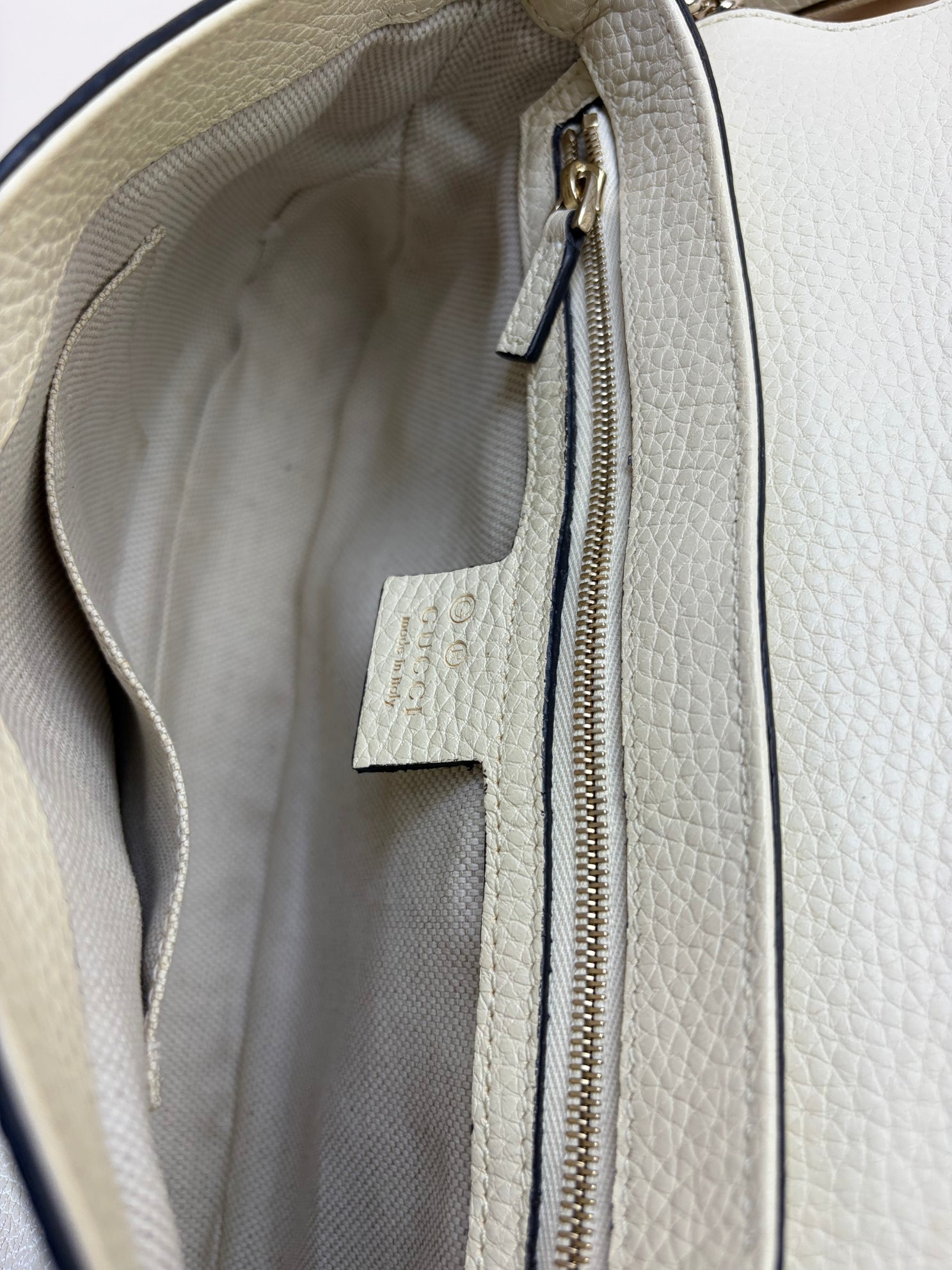 Gucci Off White Soho GG Chain Flap Shoulder Bag