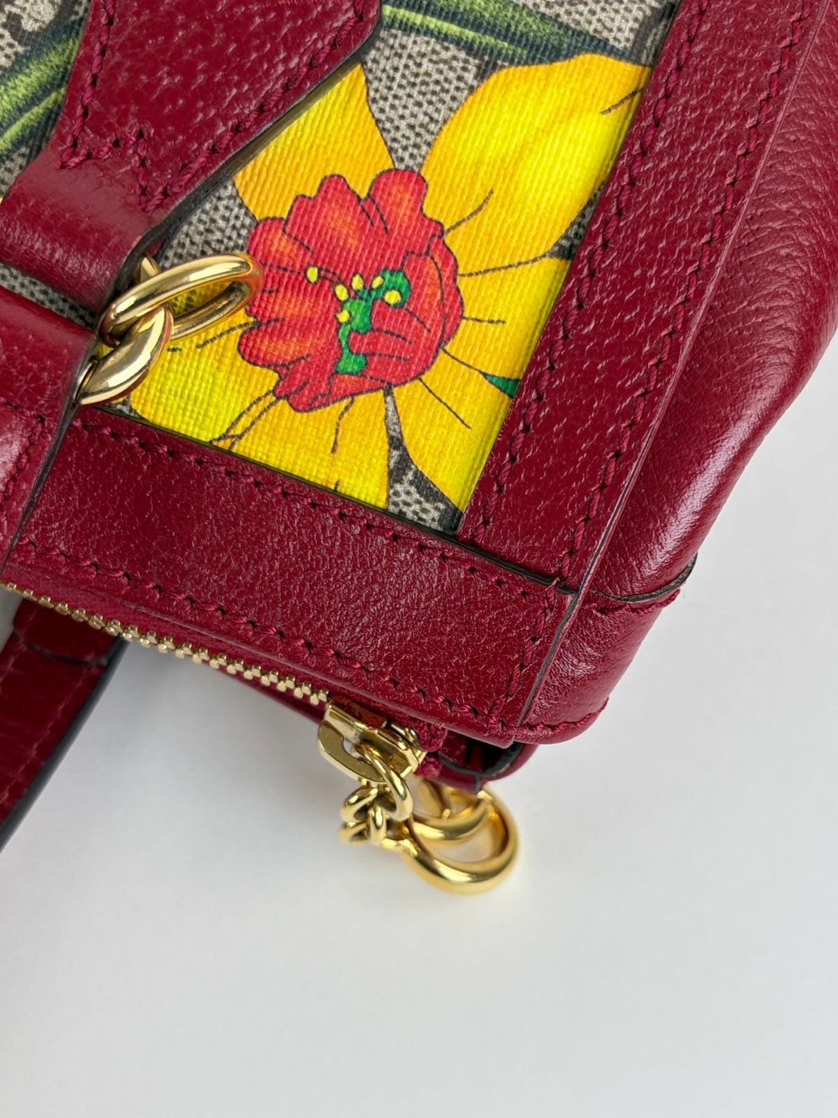 Gucci red leather and gg supreme flora monogram Ophidia Small Tote Bag