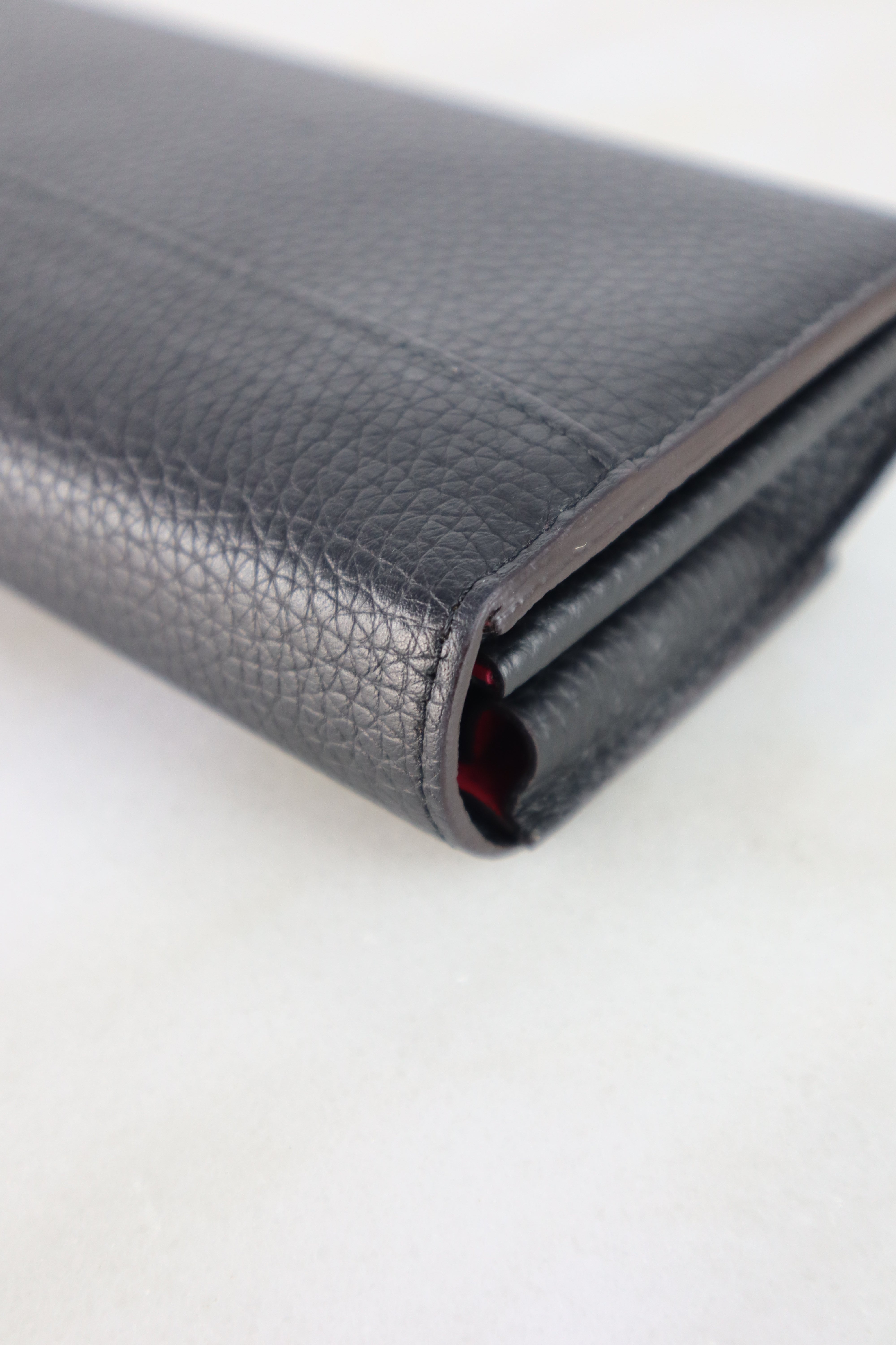 Louis Vuitton Black Capucines Long Wallet