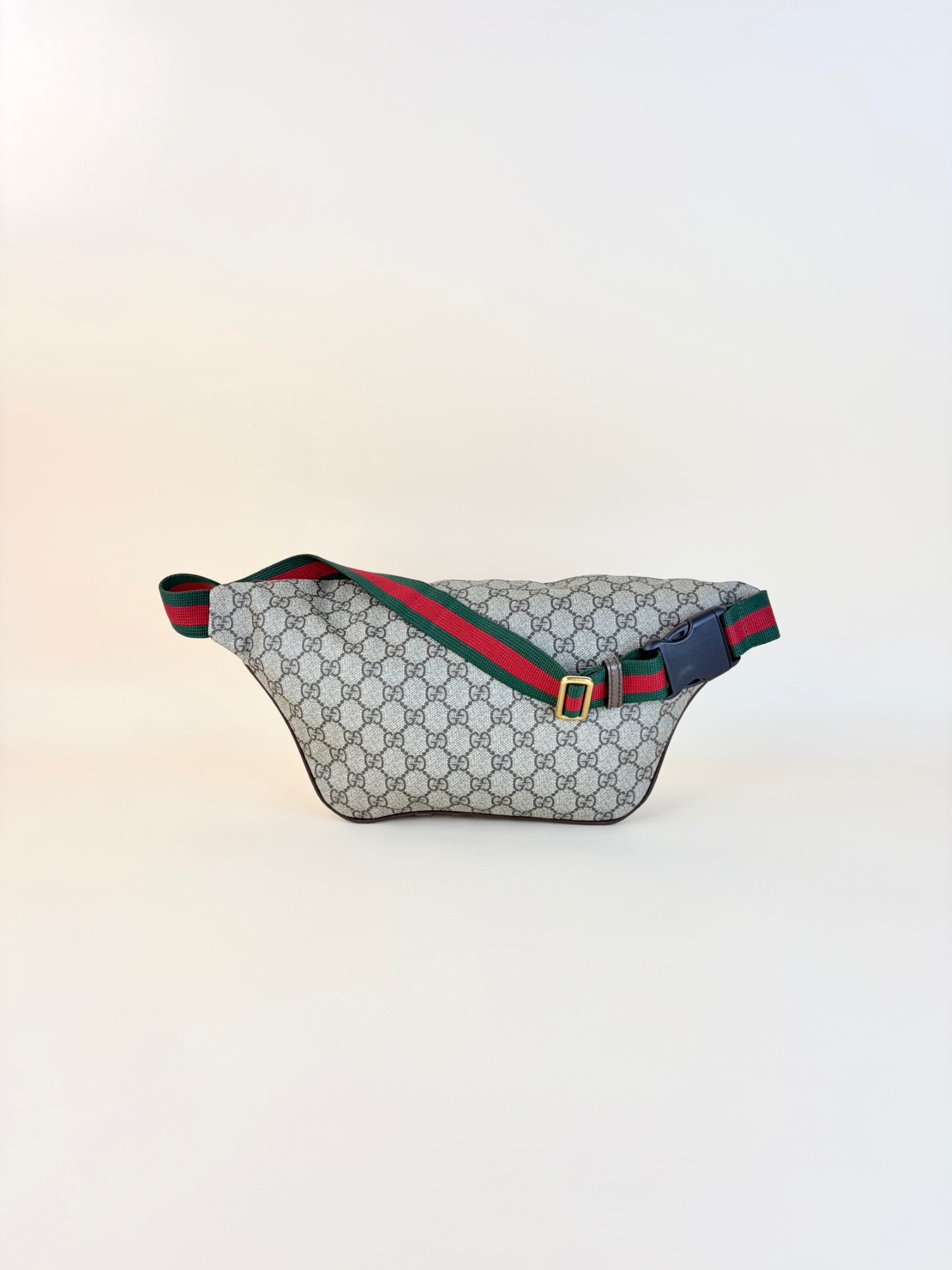 Gucci beige GG Supreme Courier Belt Bag