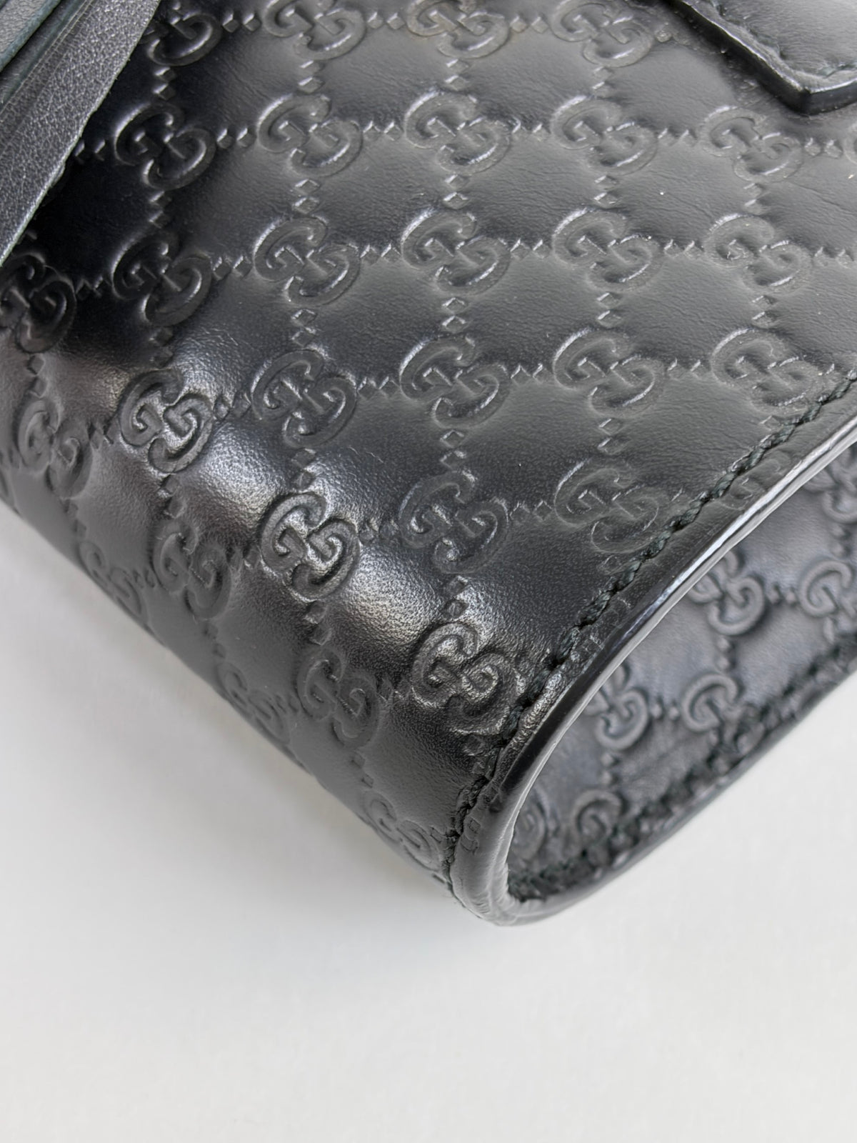 Gucci black microguccissima mini Emily chain