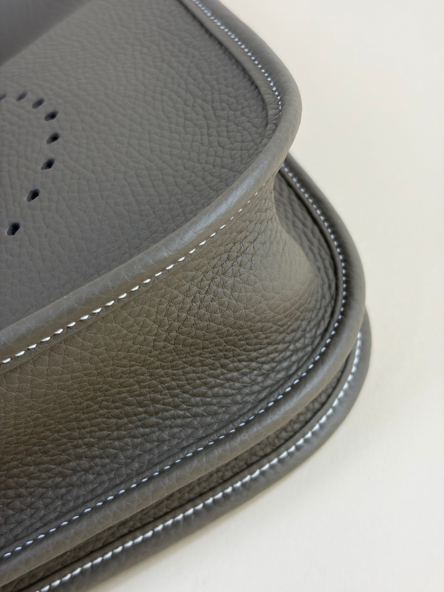 Hermes Etoupe Evelyne 29 Shoulder Bag