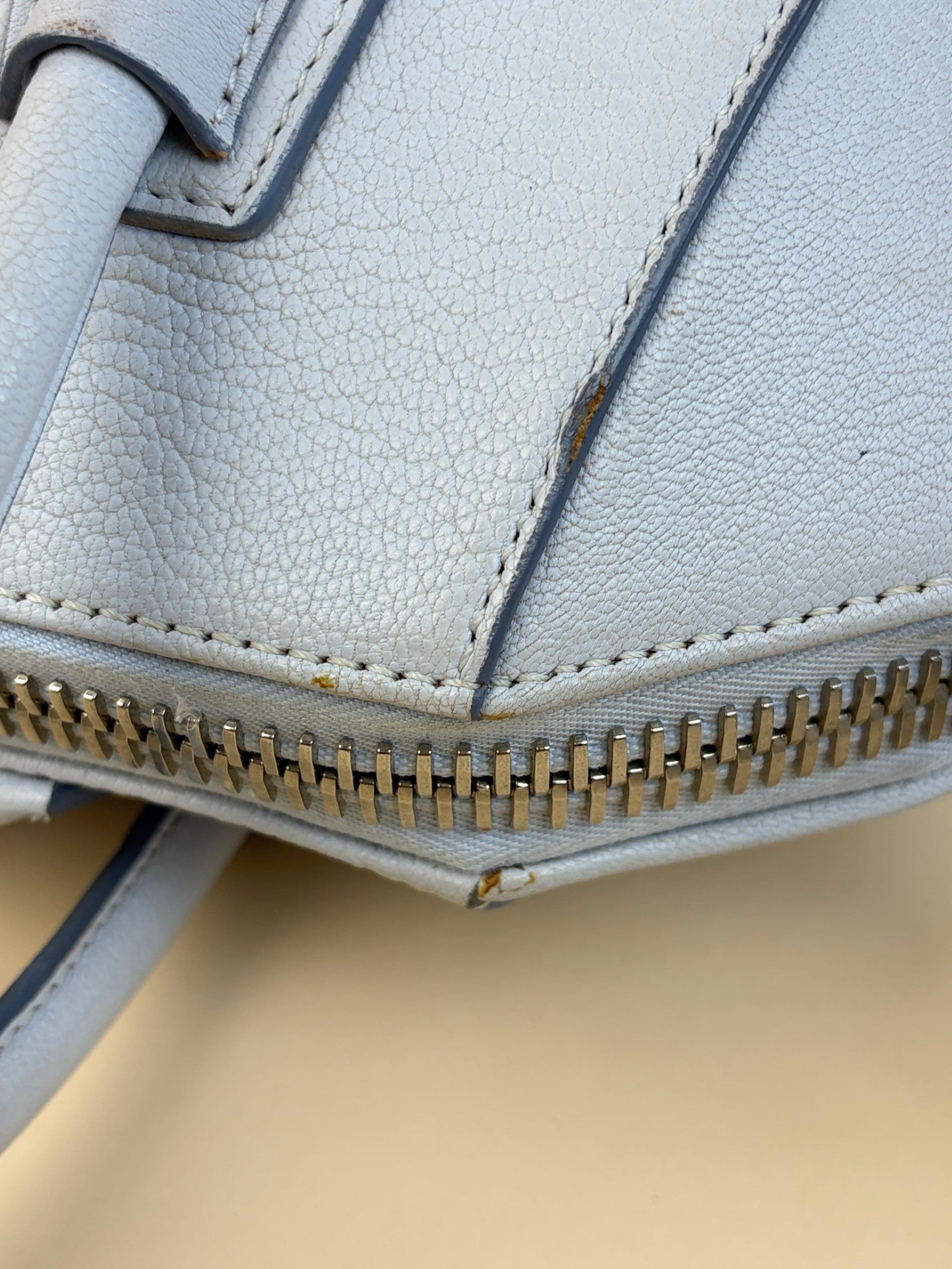 Givenchy grey small Antigone grained leather bag