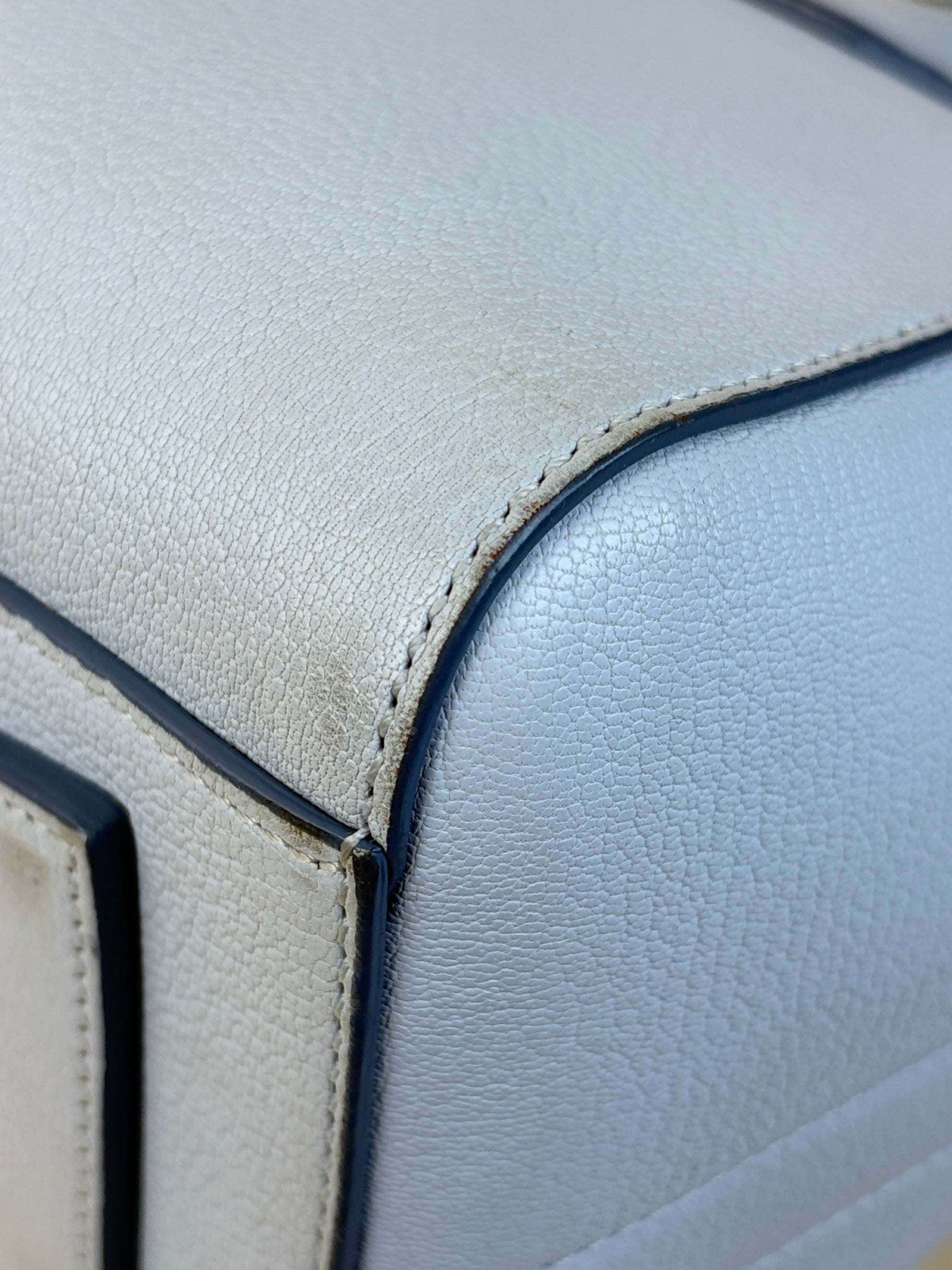Givenchy grey small Antigone grained leather bag