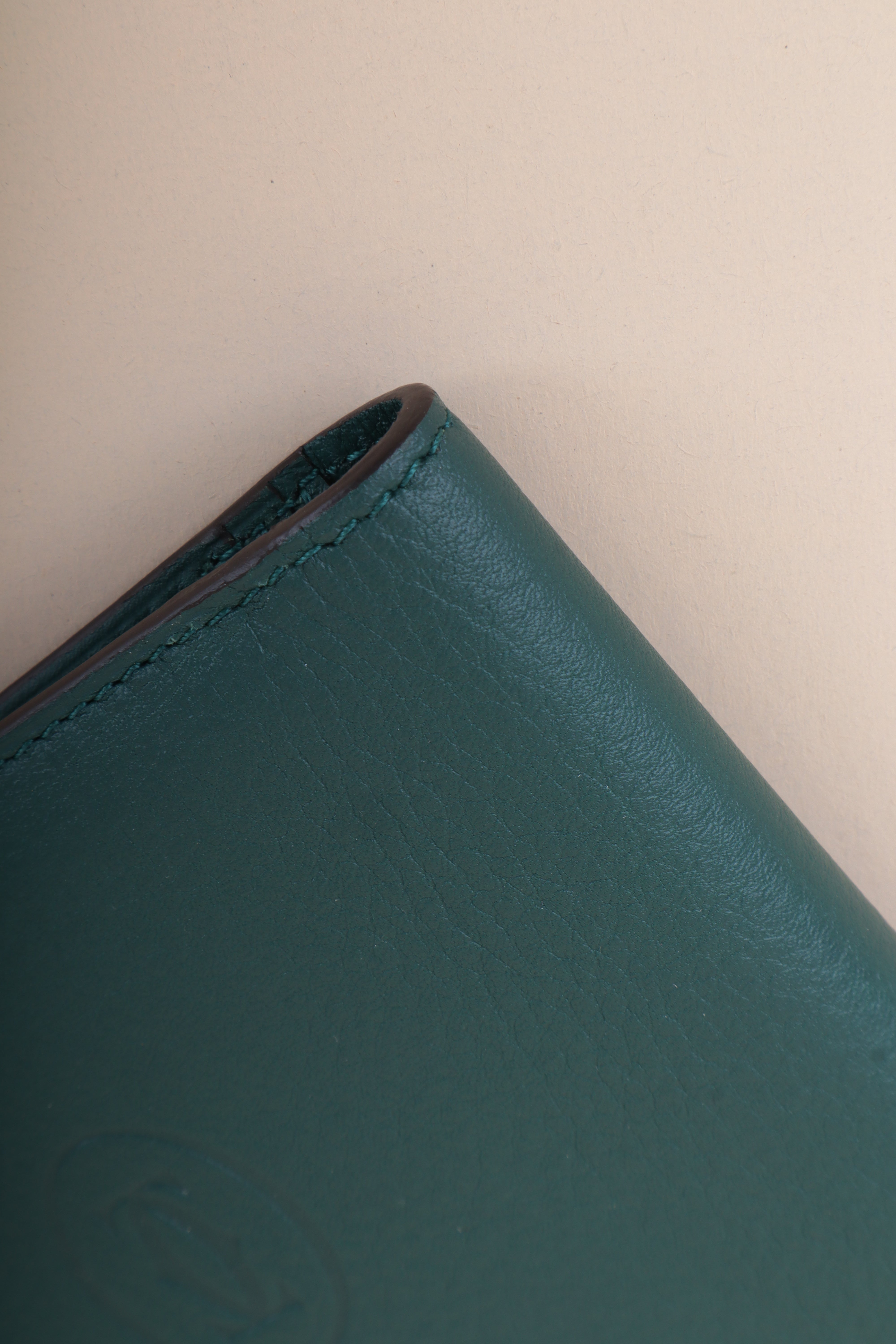 Cartier Green Must De Cartier 6 Credit Card Compact Wallet