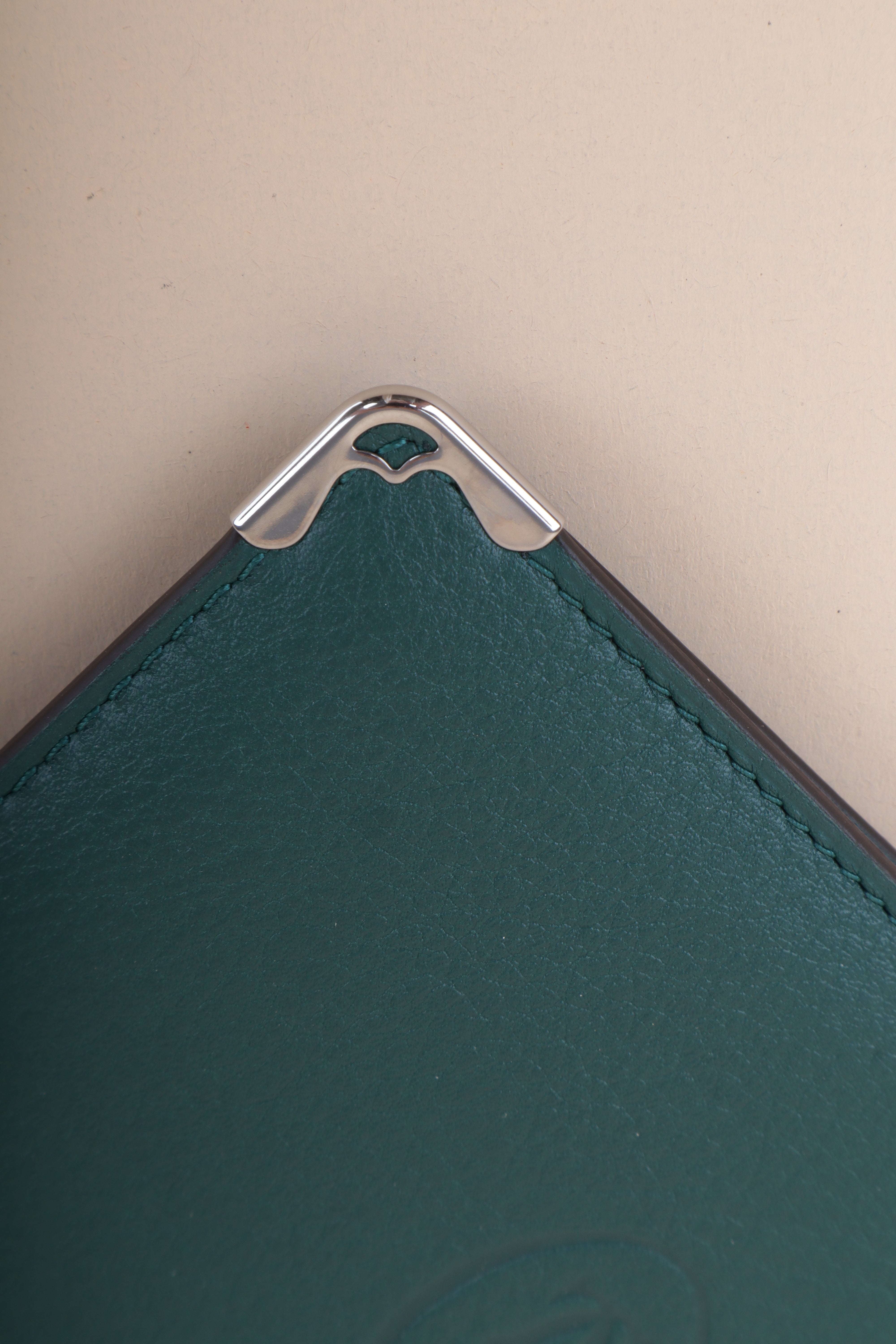 Cartier Green Must De Cartier 6 Credit Card Compact Wallet