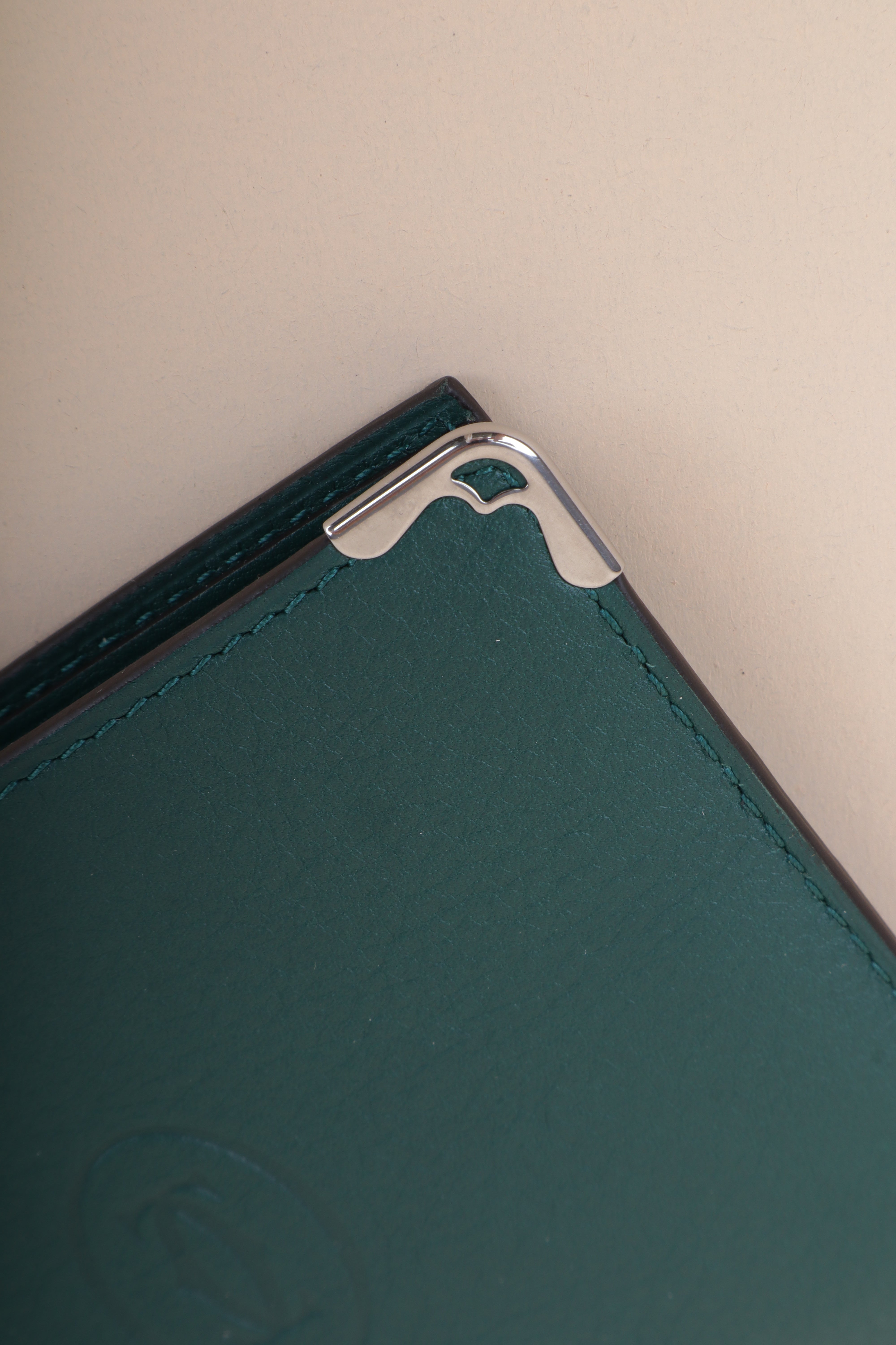 Cartier Green Must De Cartier 6 Credit Card Compact Wallet