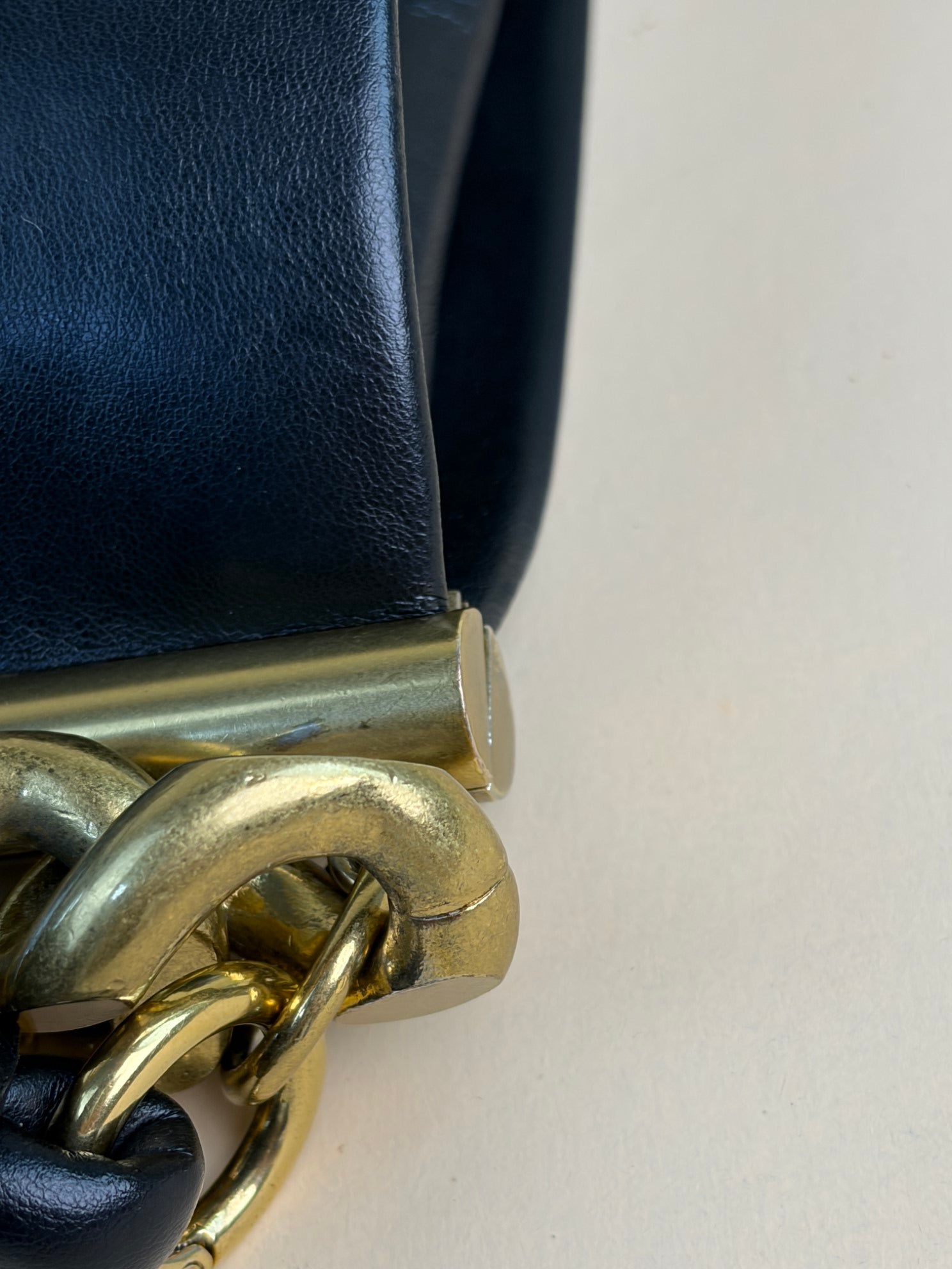 Stella Mccartney Black Small Chunky Chain Small Shoulder Bag