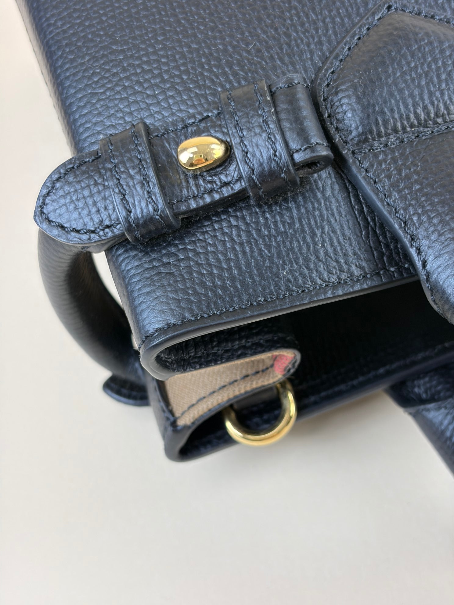 Burberry black leather house checks pebbled banner small