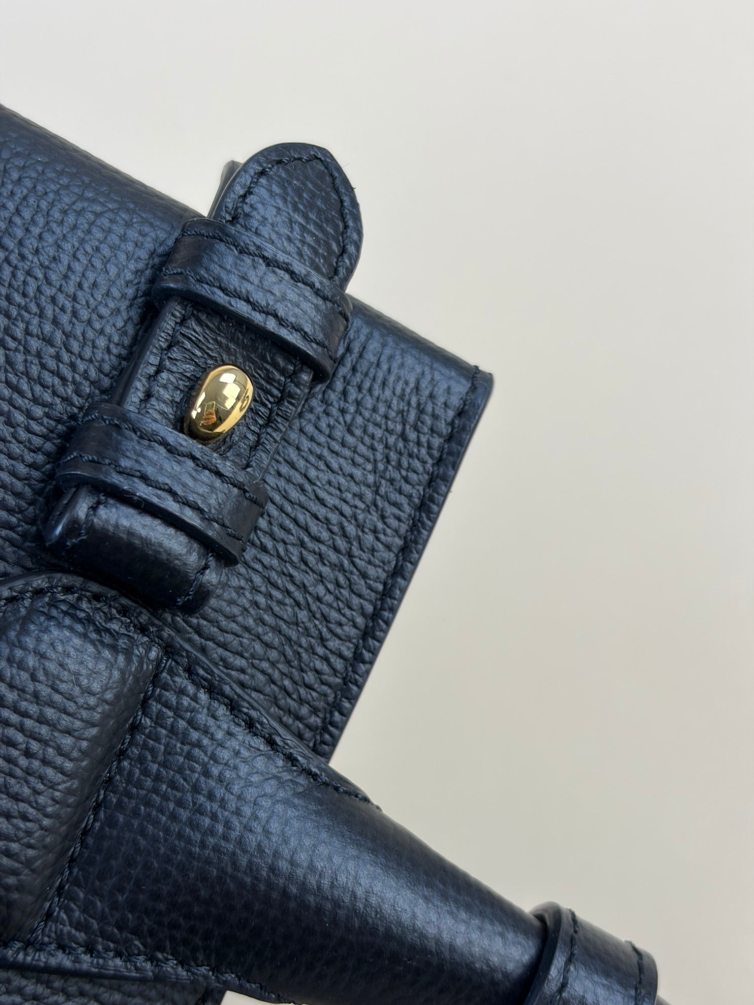 Burberry black leather house checks pebbled banner small