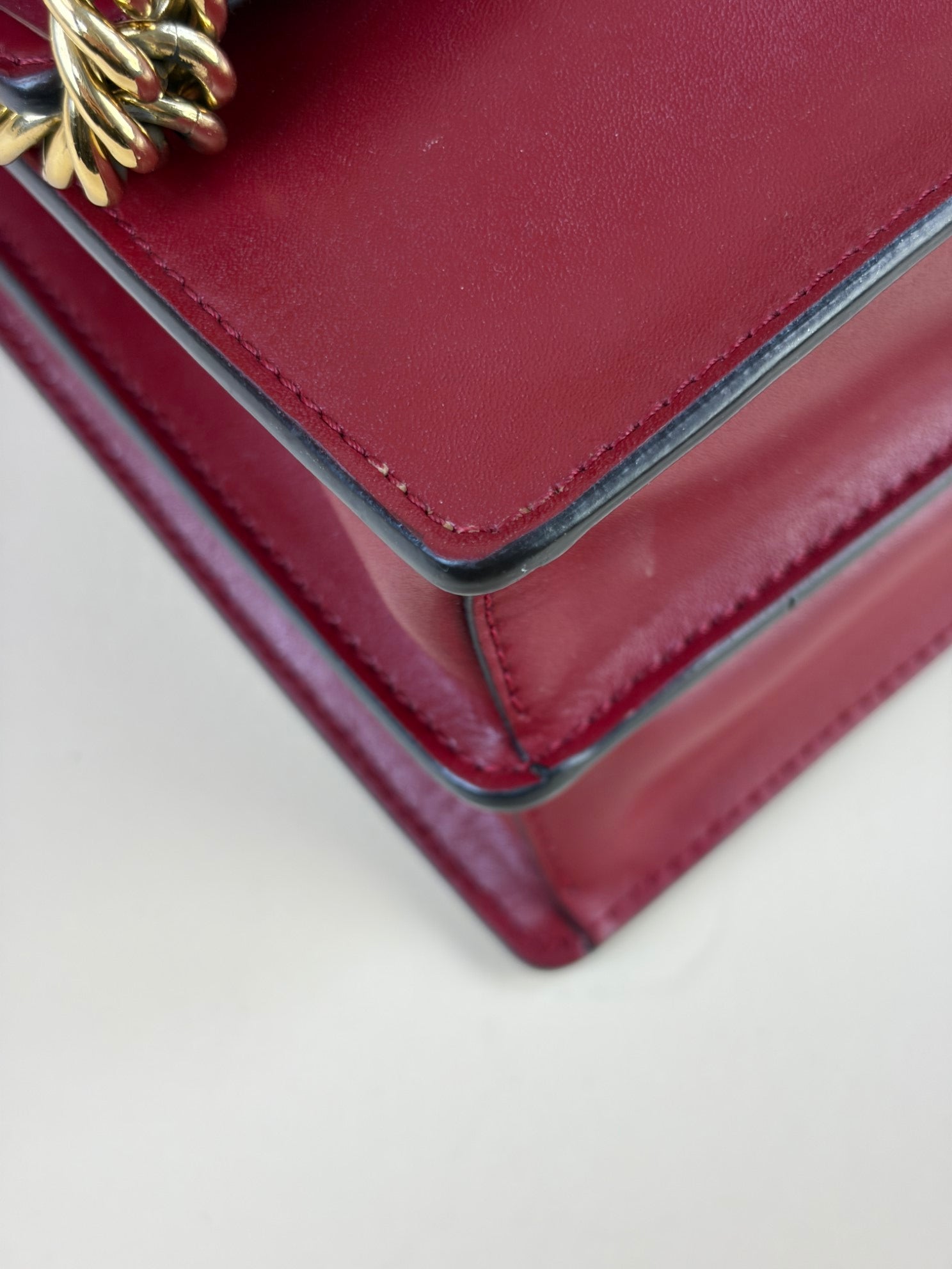 Fendi ff 1974 small embossed red Kan i chain shoulder bag