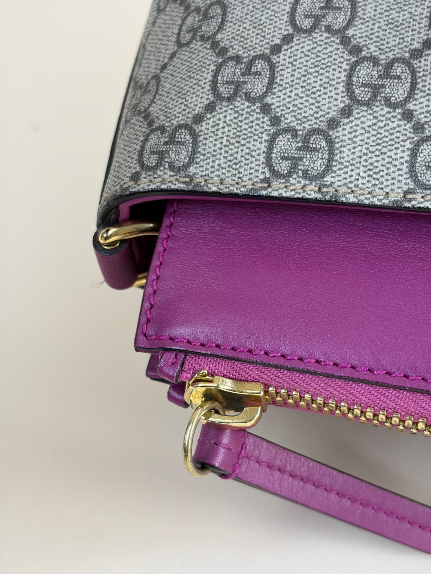 GUCCI beige /pink gg supreme coated canvas and leather small tote bag