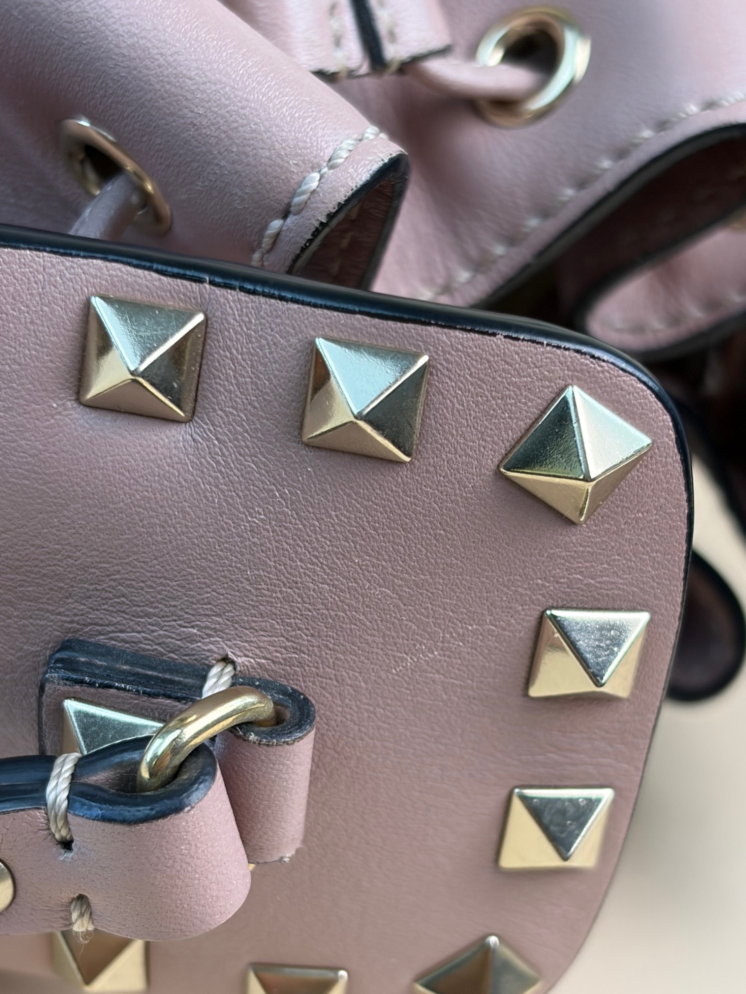 Valentino Nude Rockstud Bucket Small Crossbody Bag