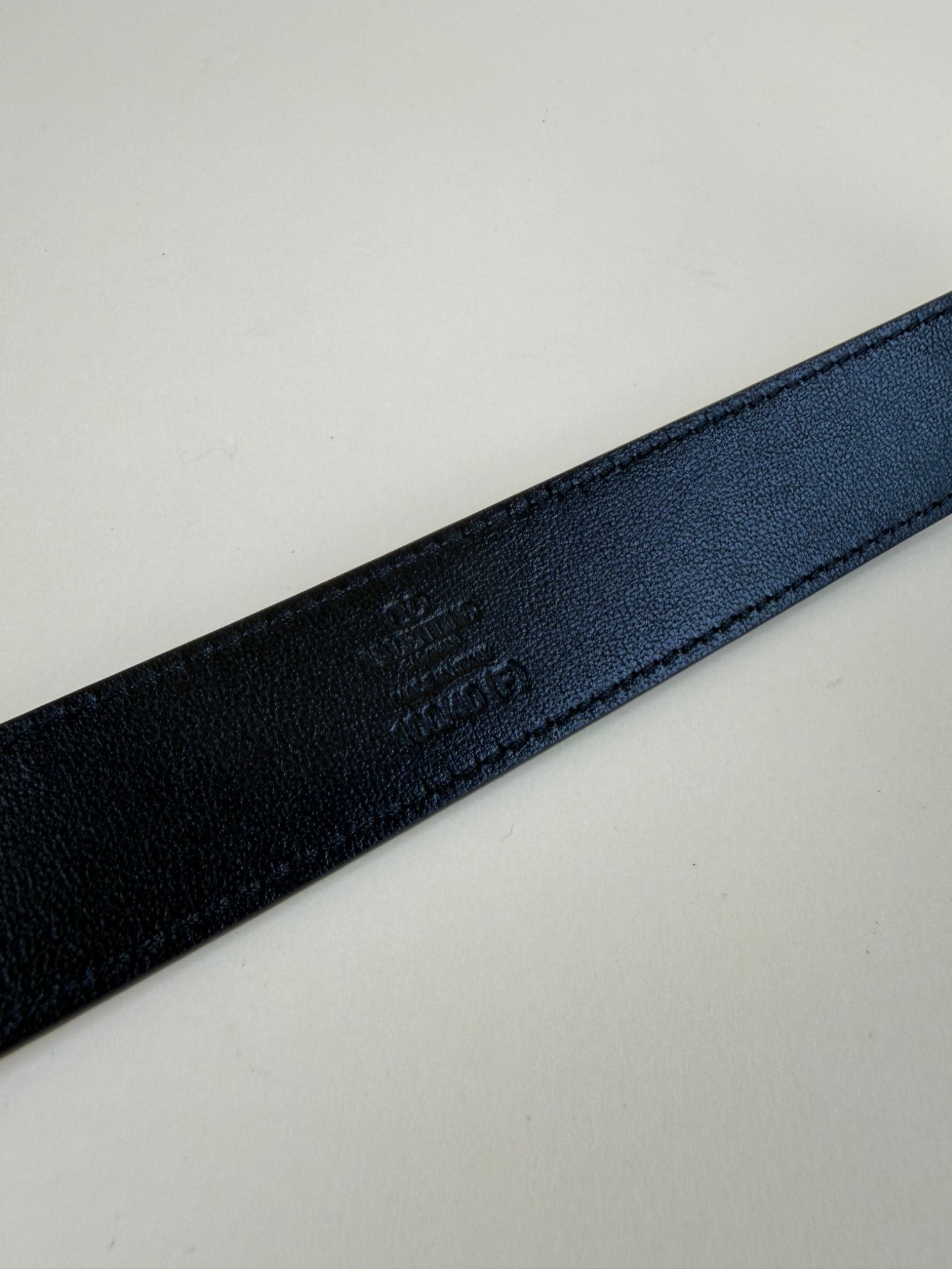 Valentino vlogo signature in shing calfskin with crystal gold