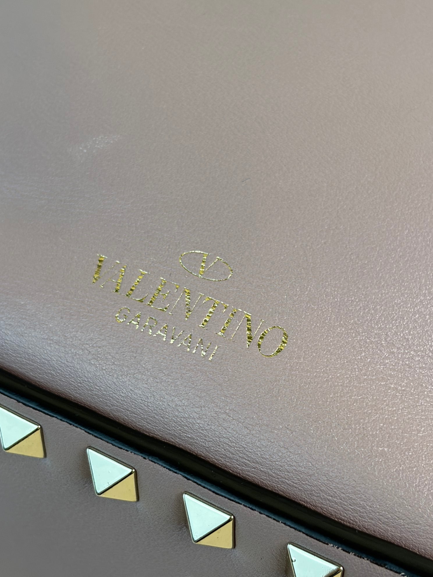 Valentino Nude Rockstud Bucket Small Crossbody Bag