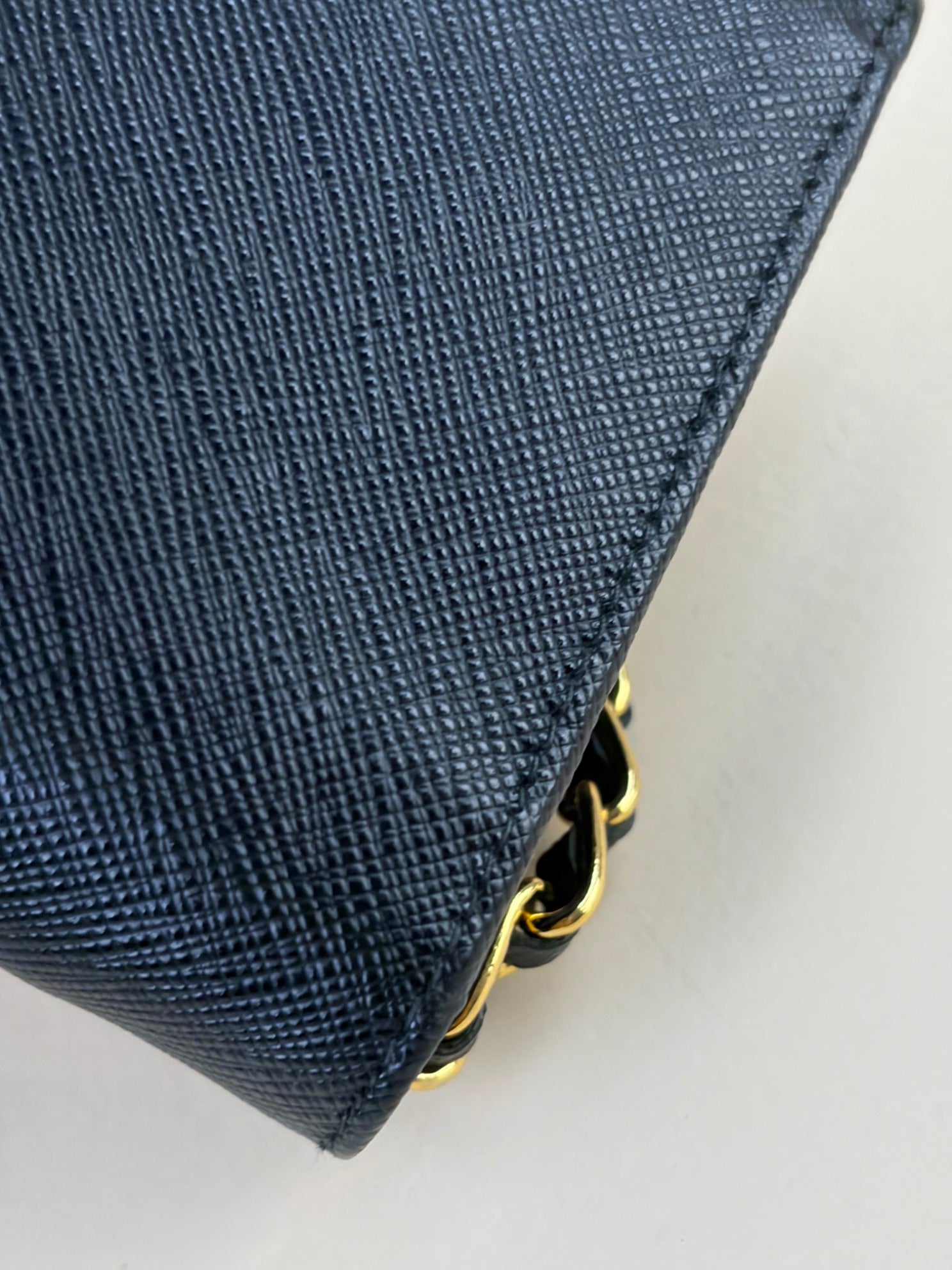 Prada saffanio metal prochain wallet black leather