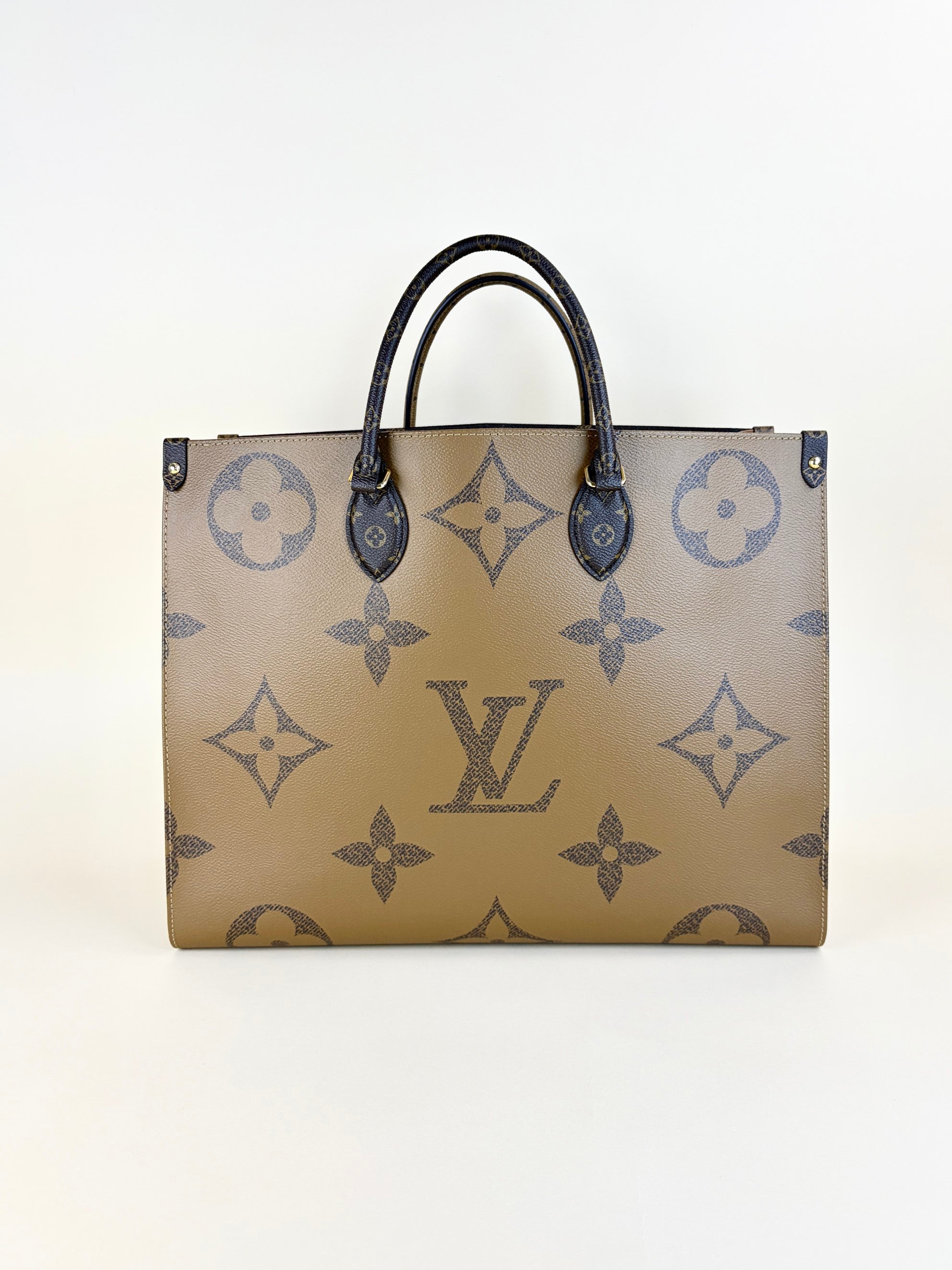 Louis Vuitton Monogram giant canvas on the go gm tote Bag
