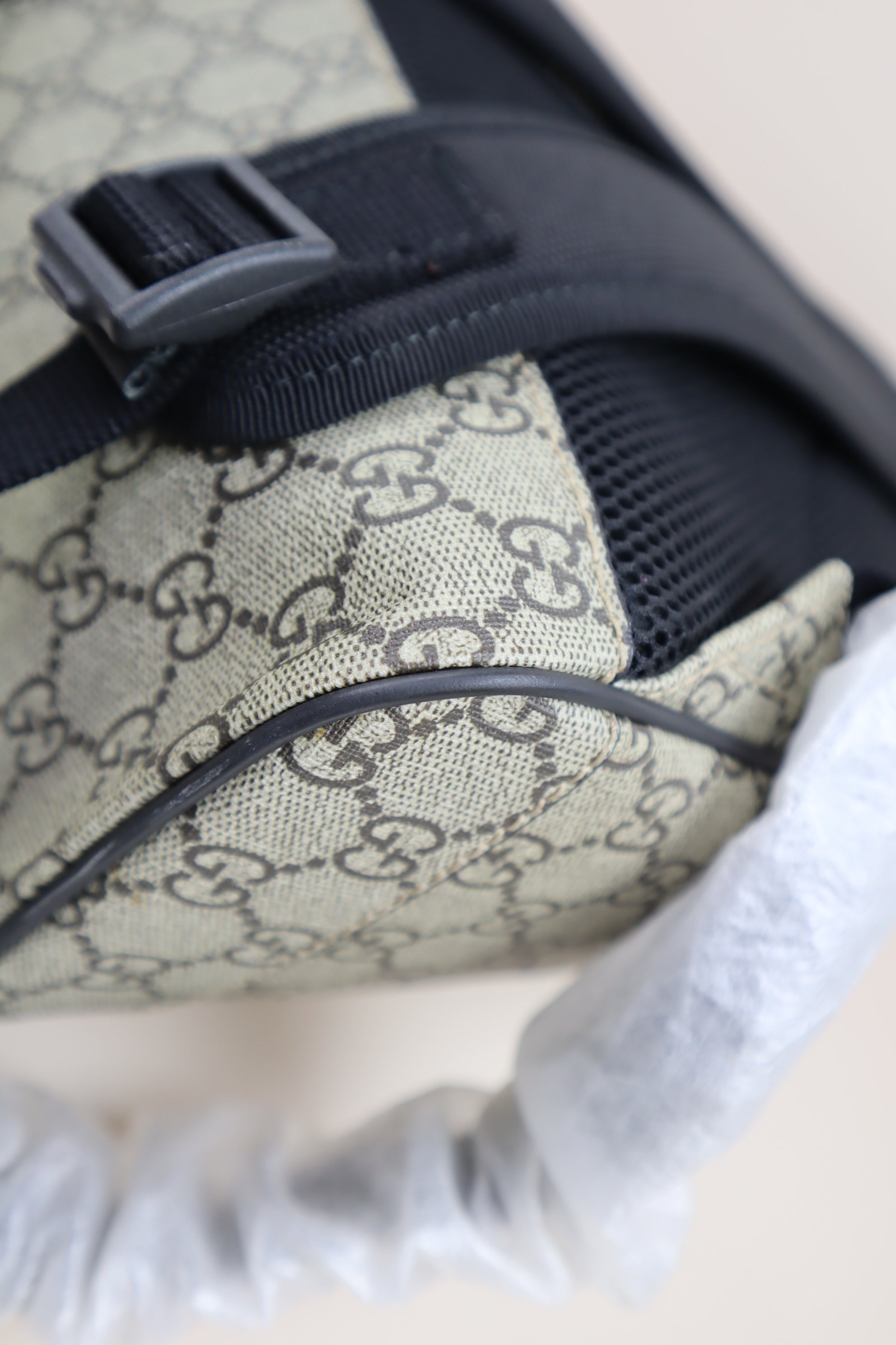Gucci Black Supreme GG Bee Print Backpack Bag