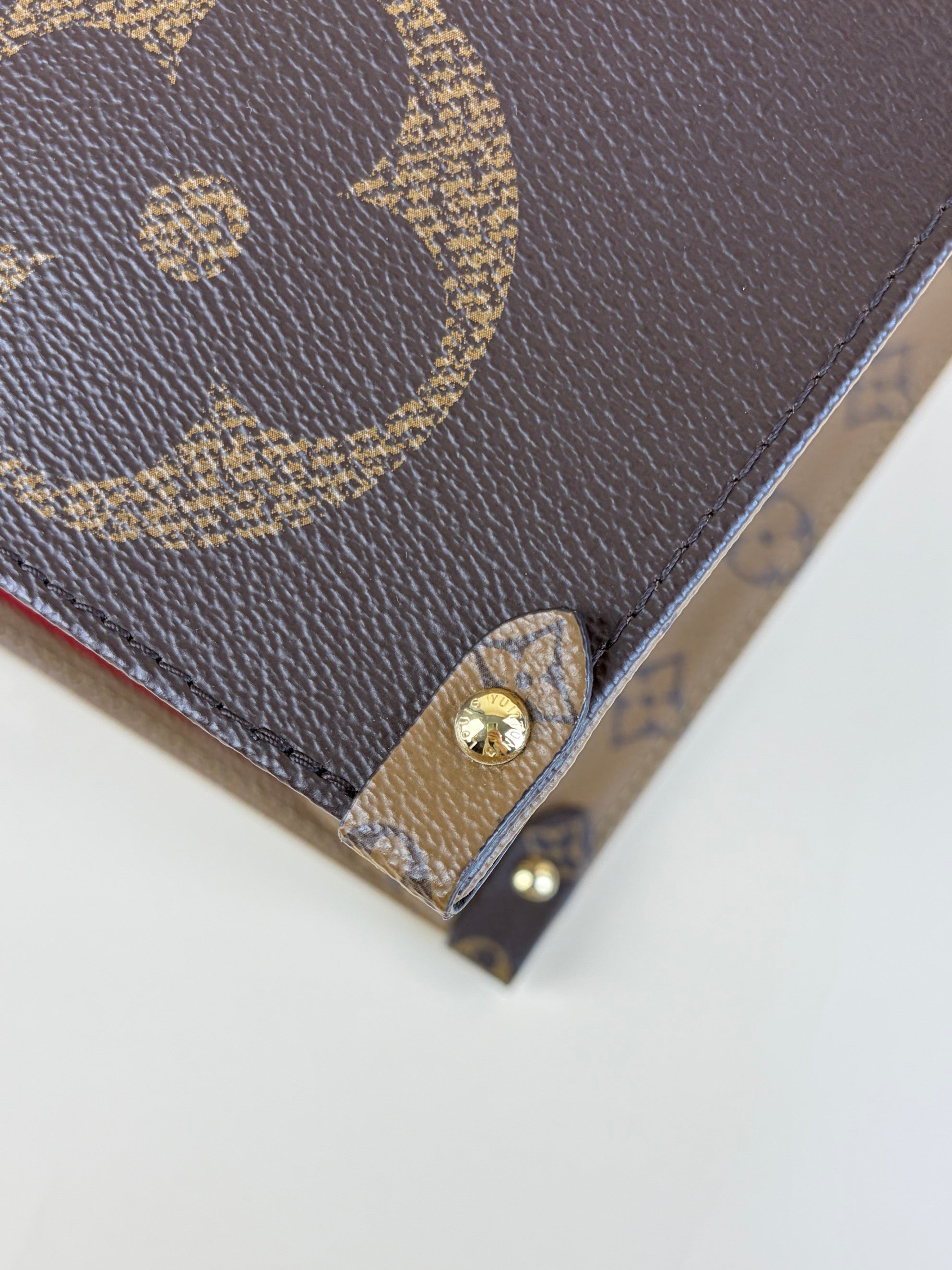 Louis Vuitton Monogram giant canvas on the go gm tote Bag