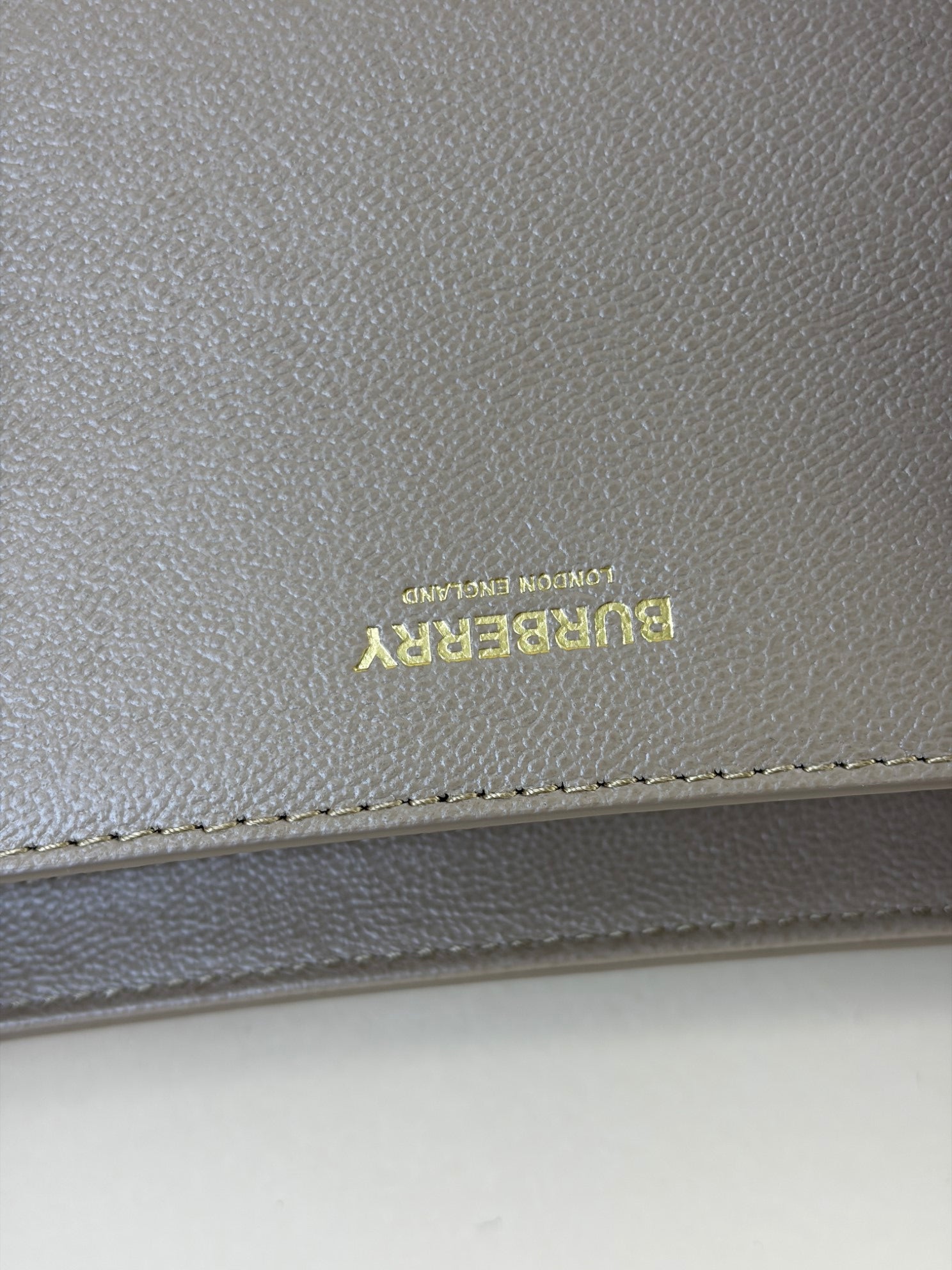 Burberry Banwell medium calfskin mega check house beige tote bag