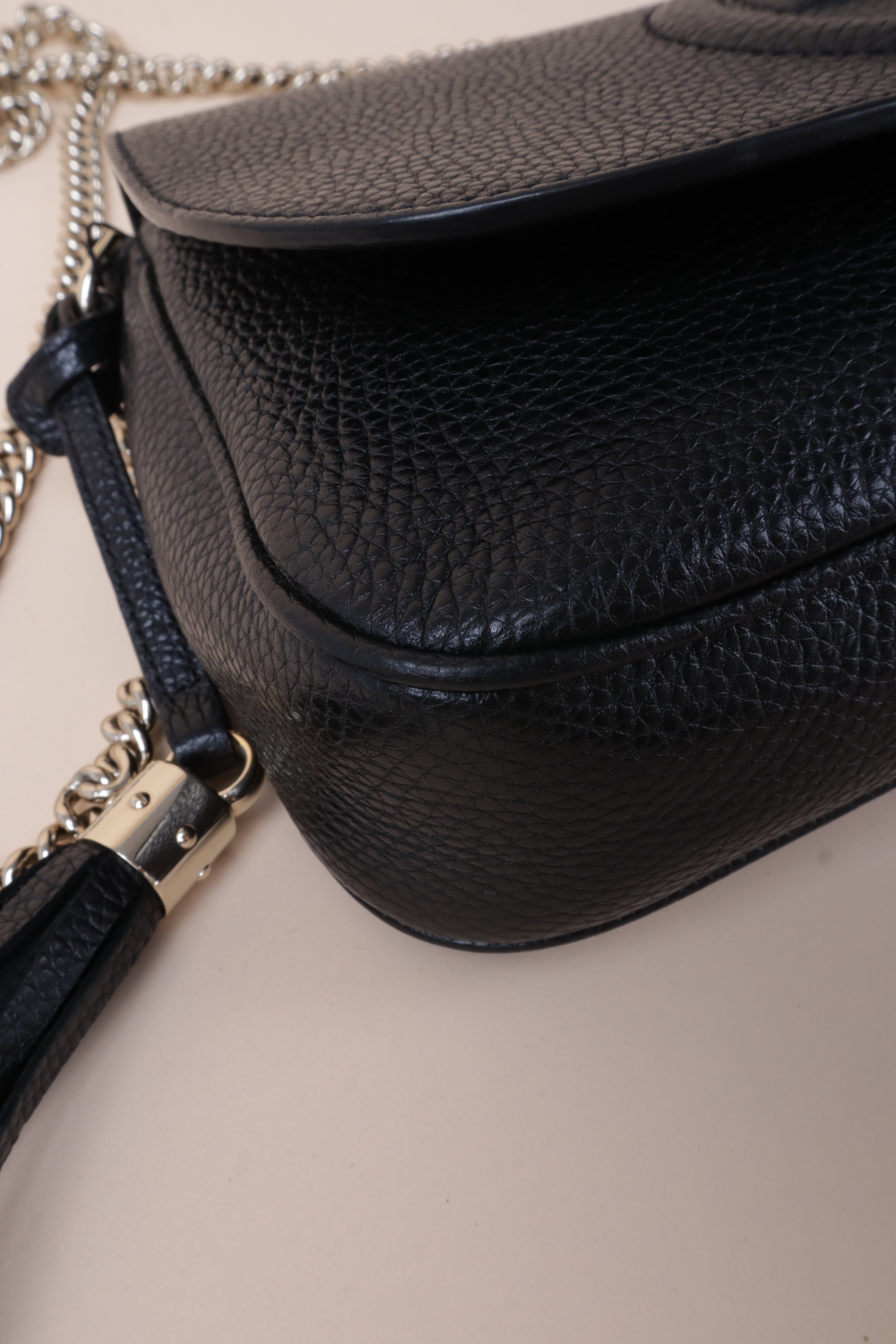 Gucci black long flap soho shoulder bag leather