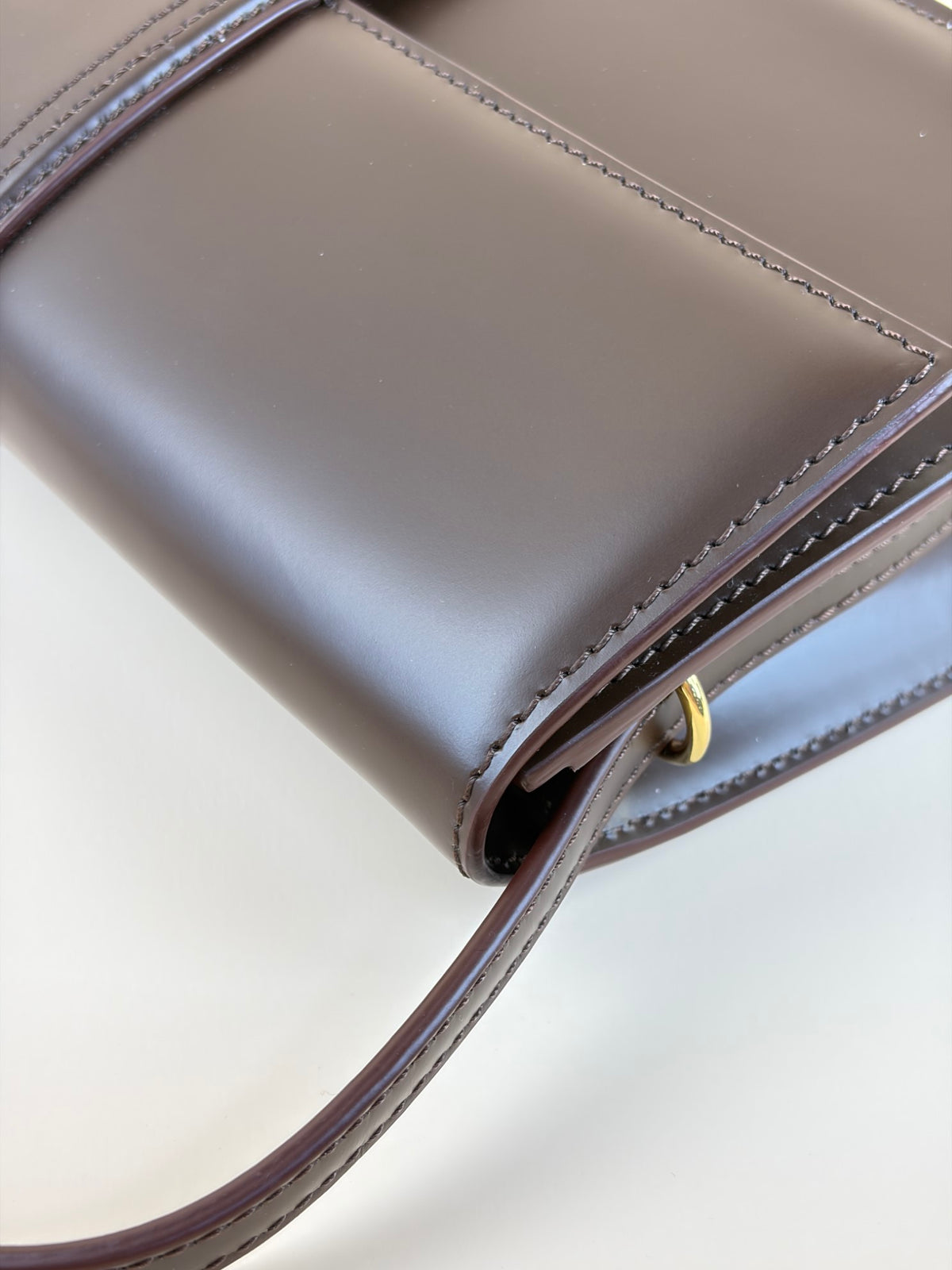 JACQUEMUS the long bambino brown bag