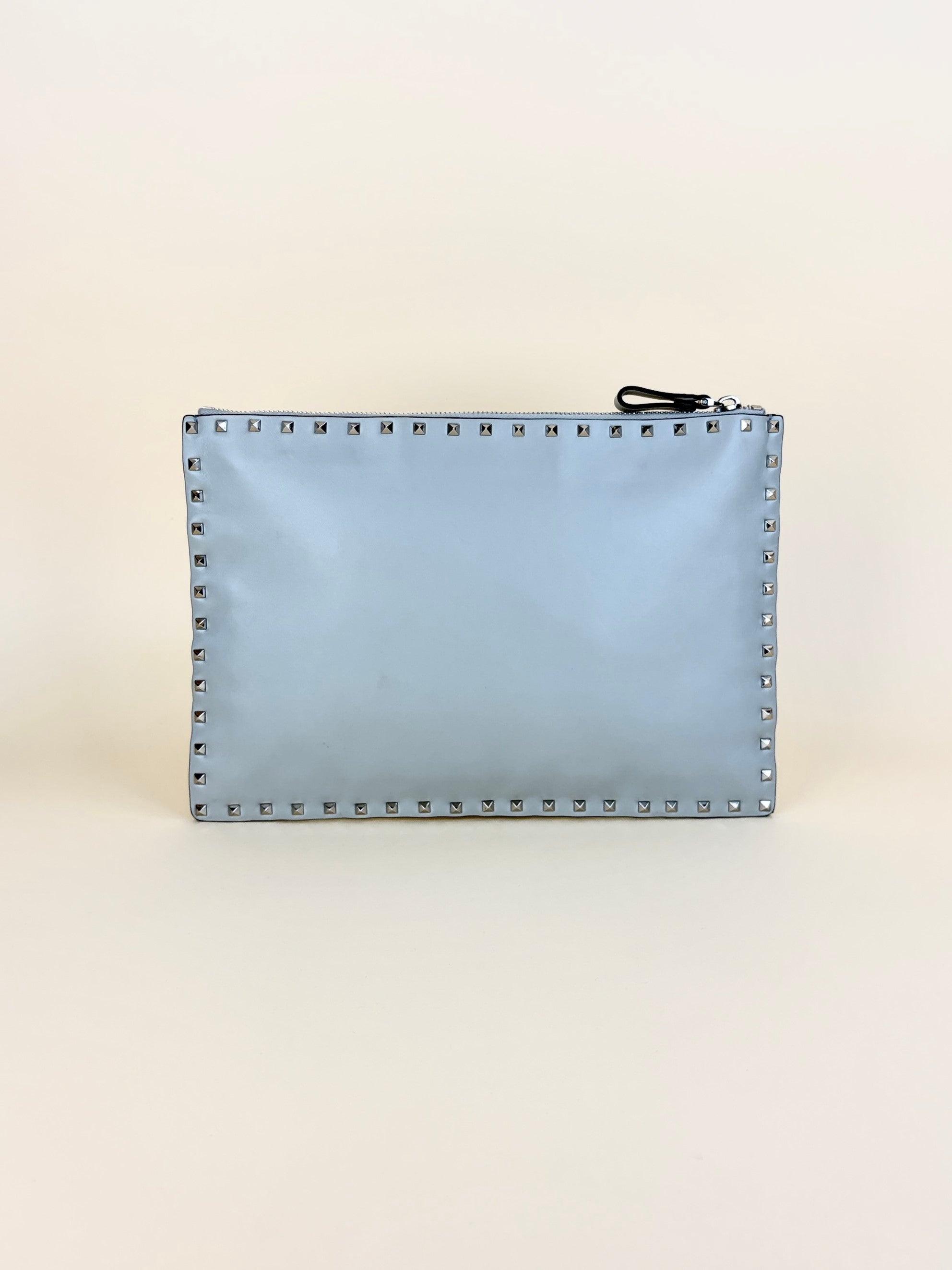 Valentino garavani grey glitter quilted calfskin rock stud clutch