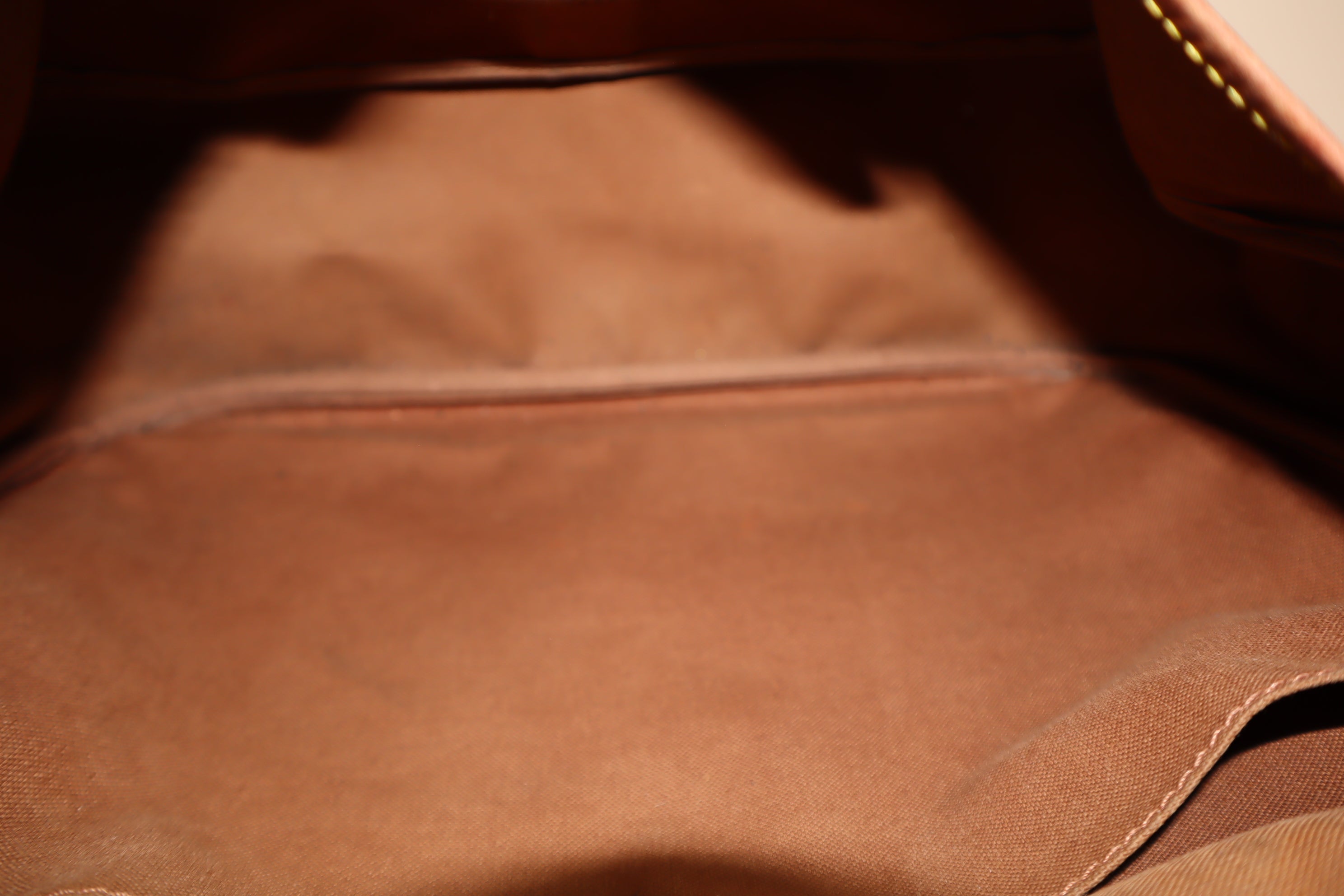 Louis Vuitton Monogram Vintage Saumur 35 Messenger GM Crossbody Bag