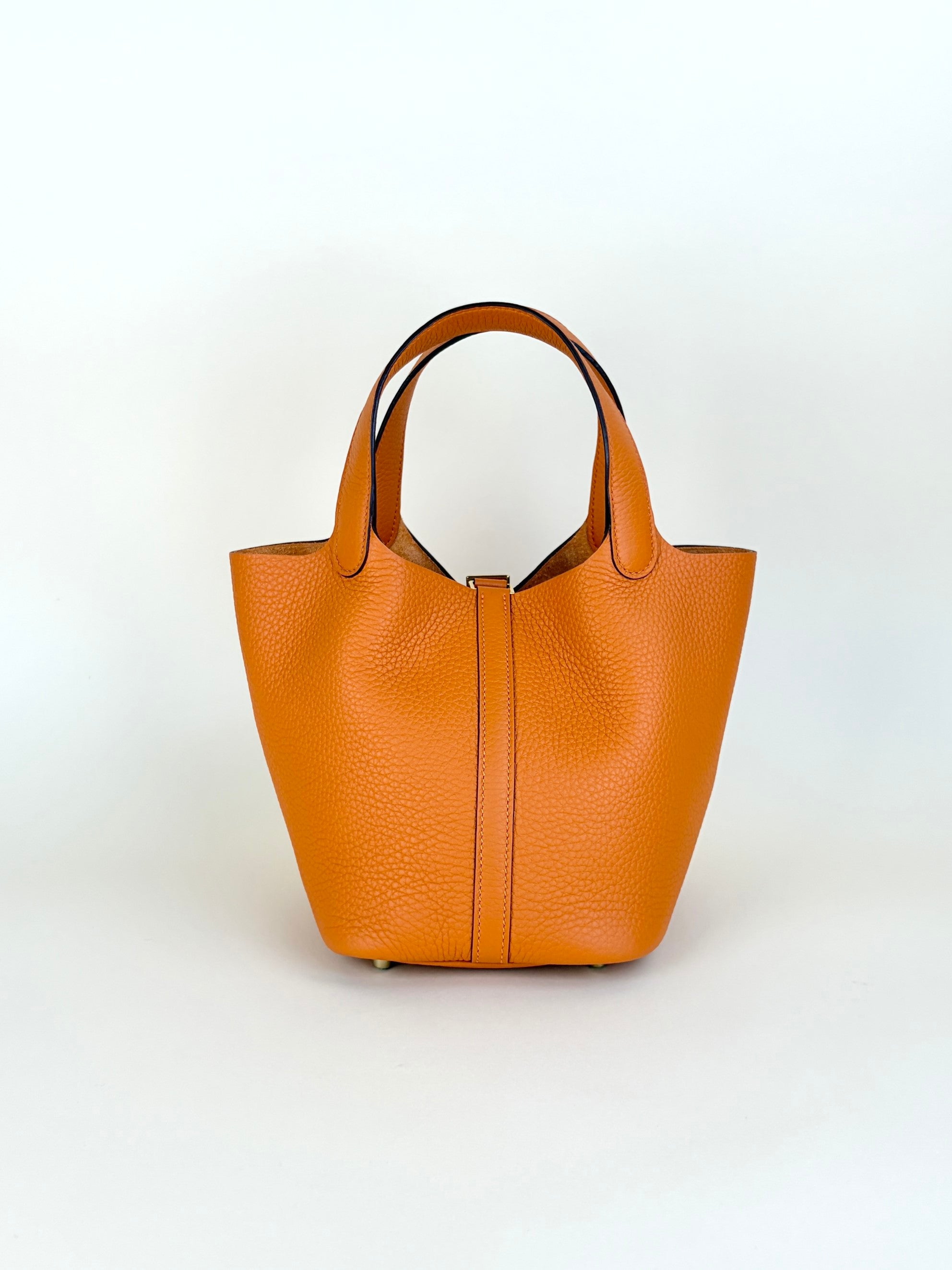 Hermes orange taurillon  18 picotin Clemence