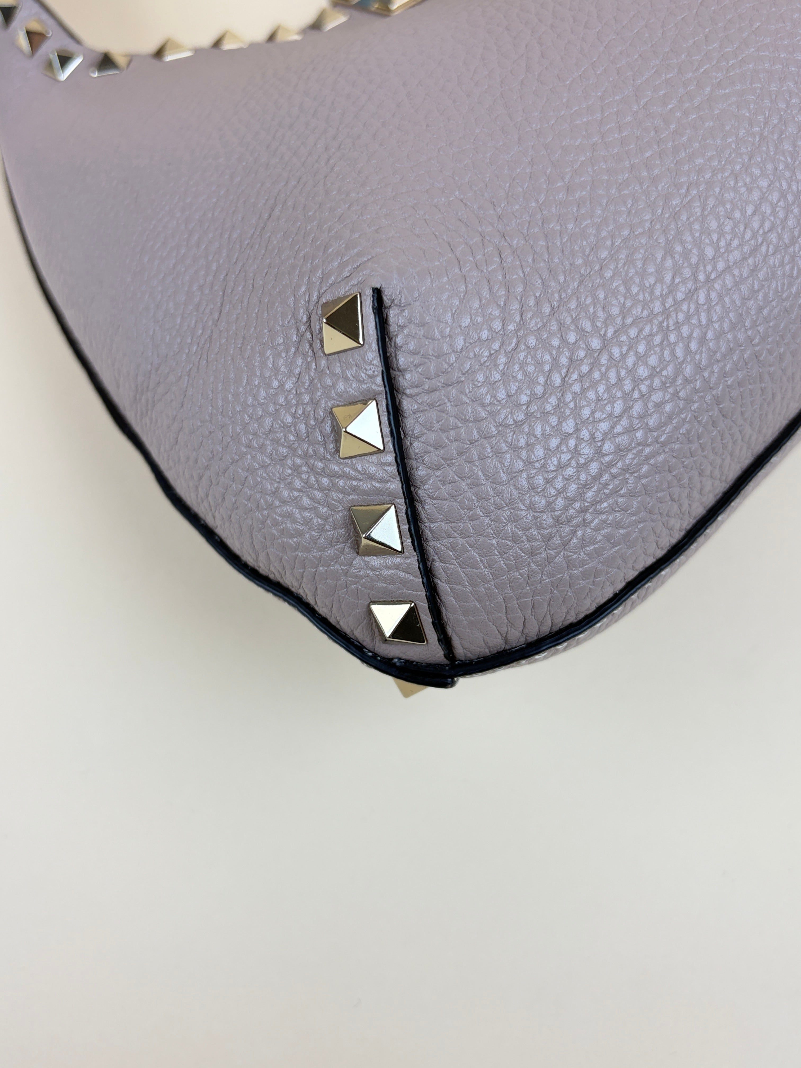 Valentino Light Pink Pebbled Small Rockstud Flip Lock Hobo Bag