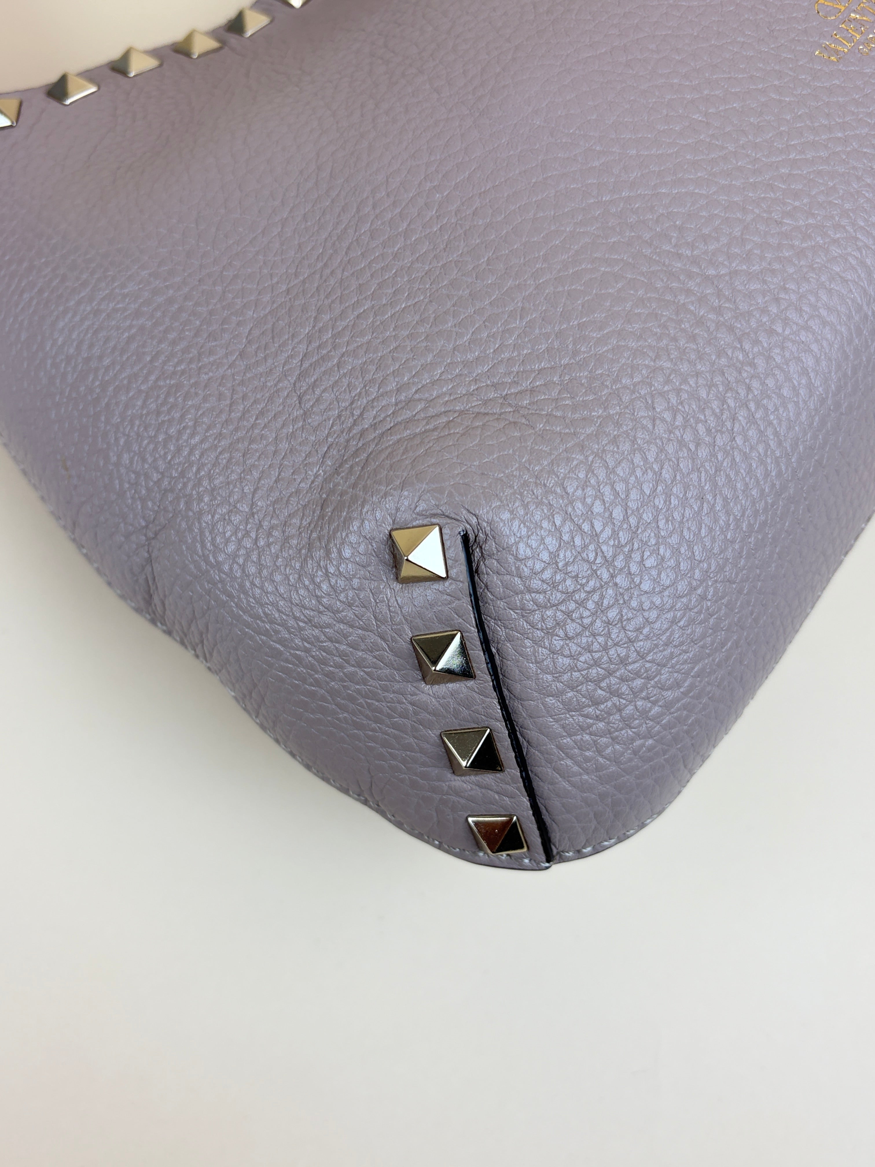 Valentino Light Pink Pebbled Small Rockstud Flip Lock Hobo Bag