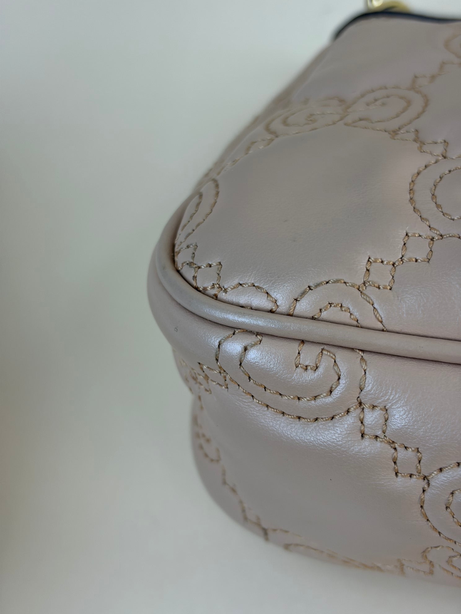 Gucci GG nude matelassé small shoulder bag