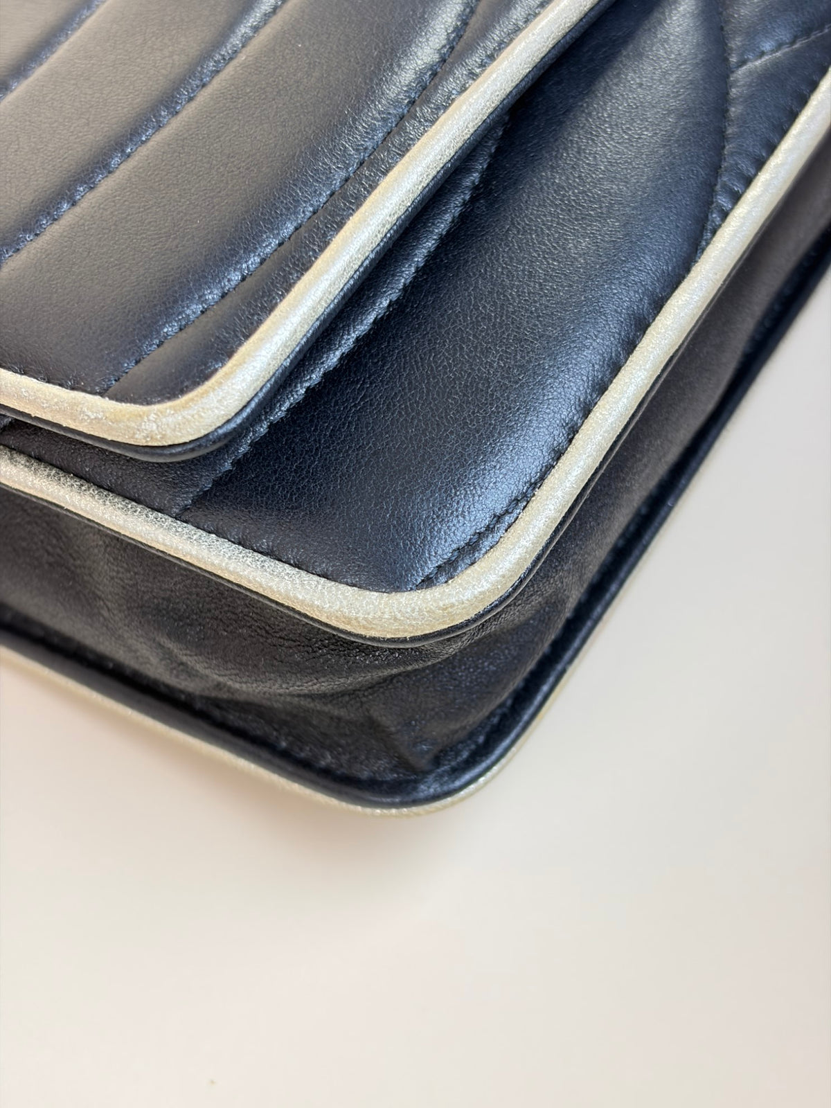 Chanel pagoda black lambskin leather woc bag